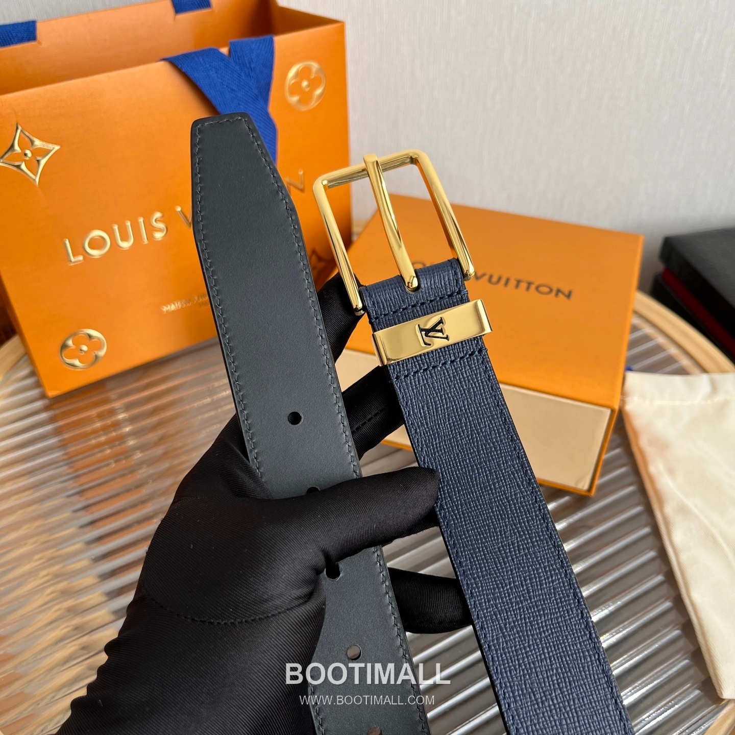 Louis Vuitton LV Initiales Rectangular Buckle Grained Leather Black Belt 루이비통 LV 이니셜 직사각 버클 그레인 레더 벨트 3.5cm 6