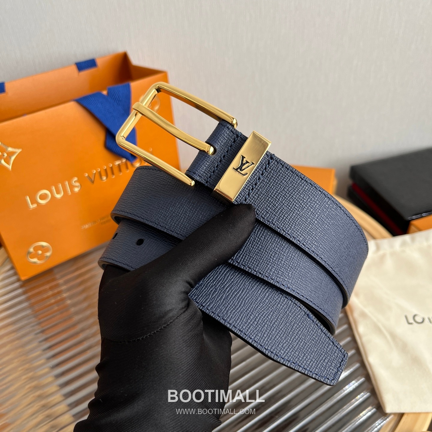 Louis Vuitton LV Initiales Rectangular Buckle Grained Leather Black Belt 루이비통 LV 이니셜 직사각 버클 그레인 레더 벨트 3.5cm 8