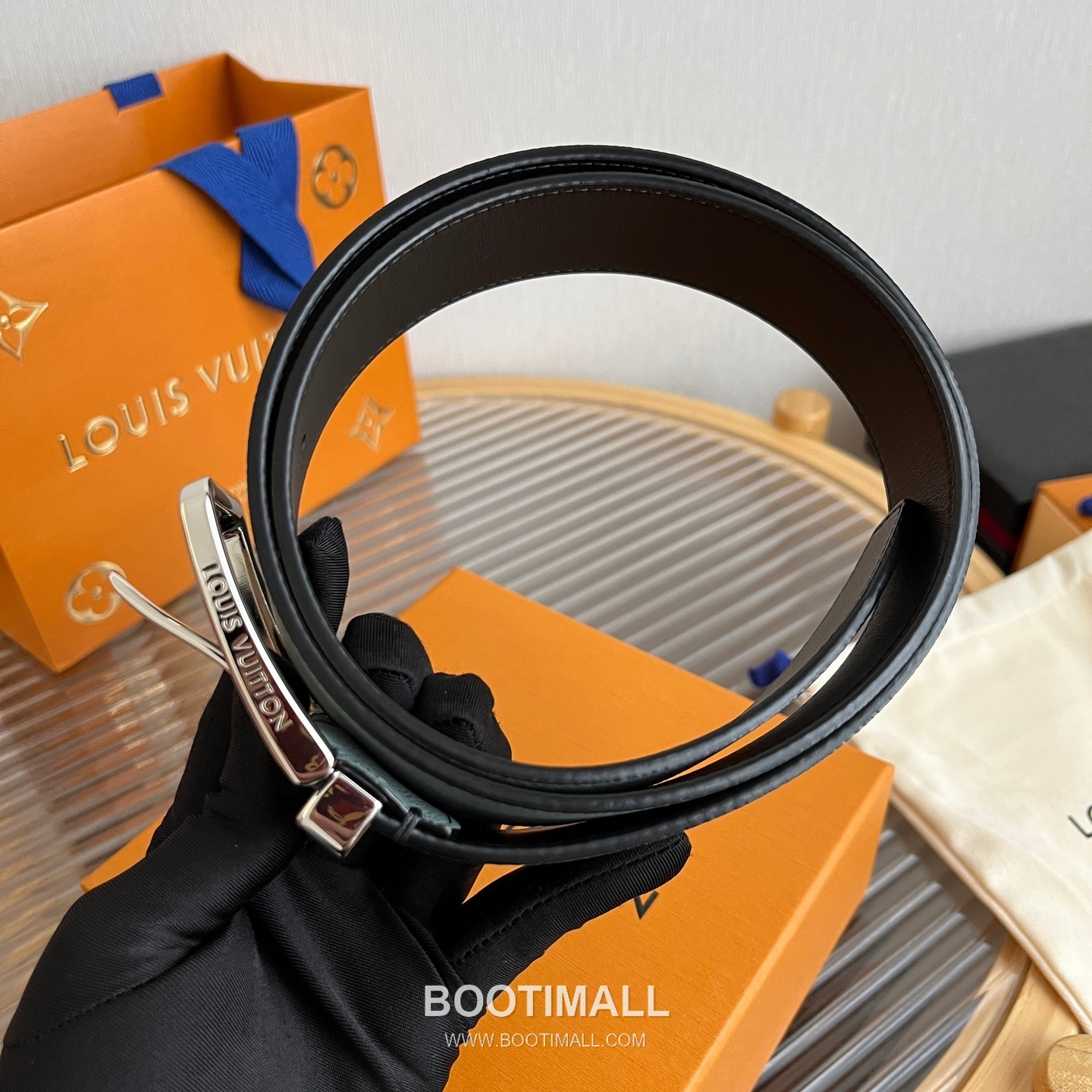 Louis Vuitton LV Initiales Rectangular Buckle Grained Leather Black Belt 루이비통 LV 이니셜 직사각 버클 그레인 레더 벨트 3.5cm 3