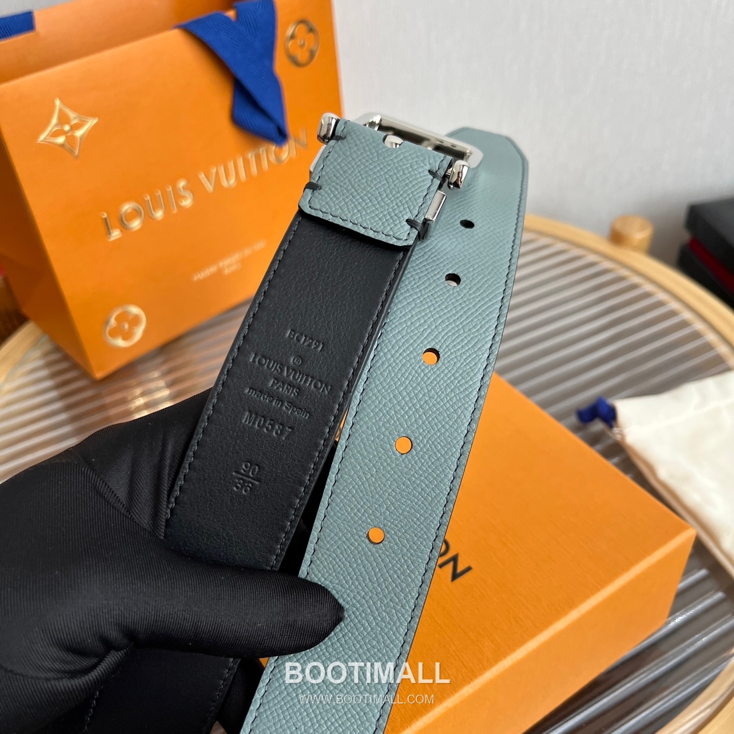 Louis Vuitton LV Initiales Rectangular Buckle Grained Leather Black Belt 루이비통 LV 이니셜 직사각 버클 그레인 레더 벨트 3.5cm 6