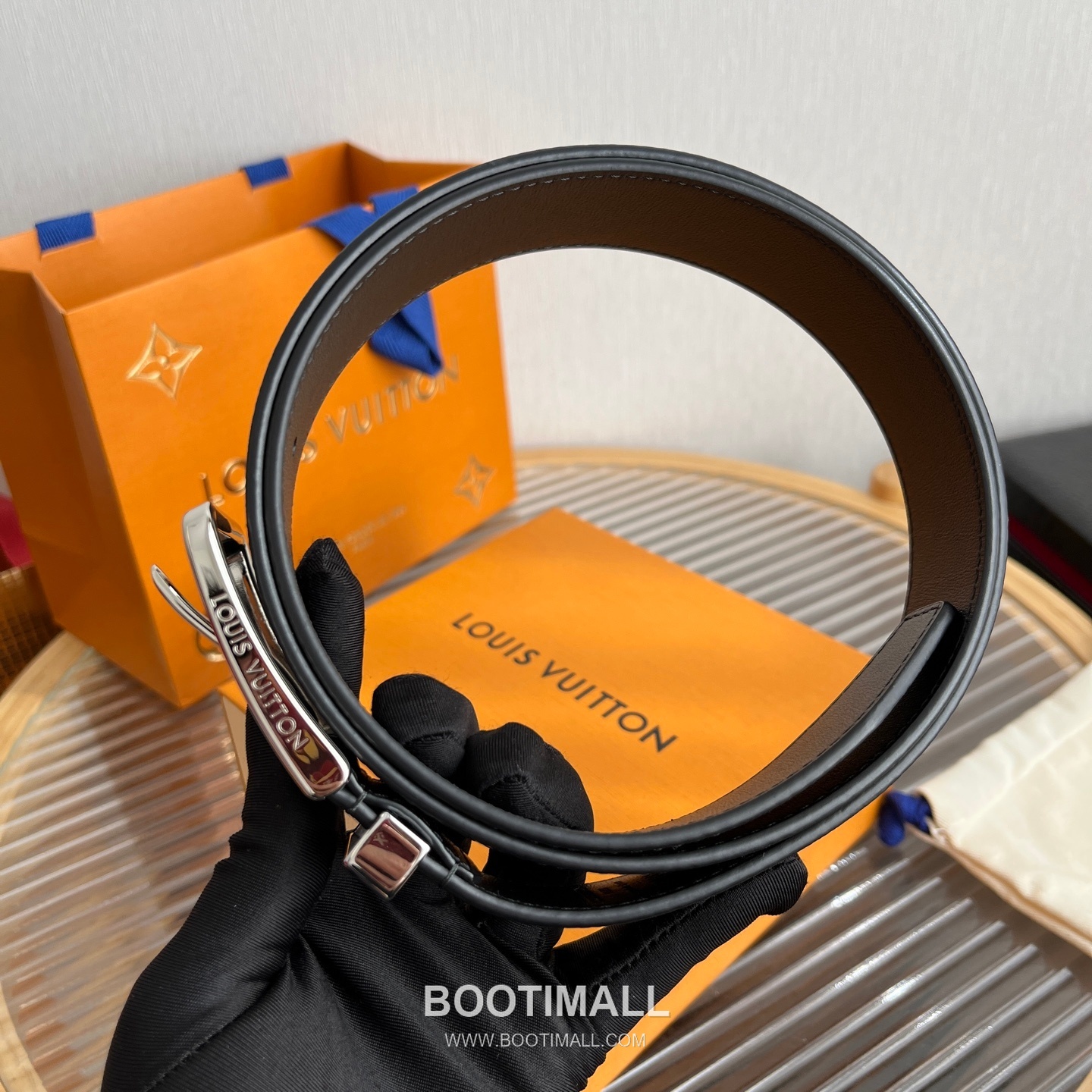 Louis Vuitton LV Initiales Rectangular Buckle Grained Leather Black Belt 루이비통 LV 이니셜 직사각 버클 그레인 레더 벨트 3.5cm 4