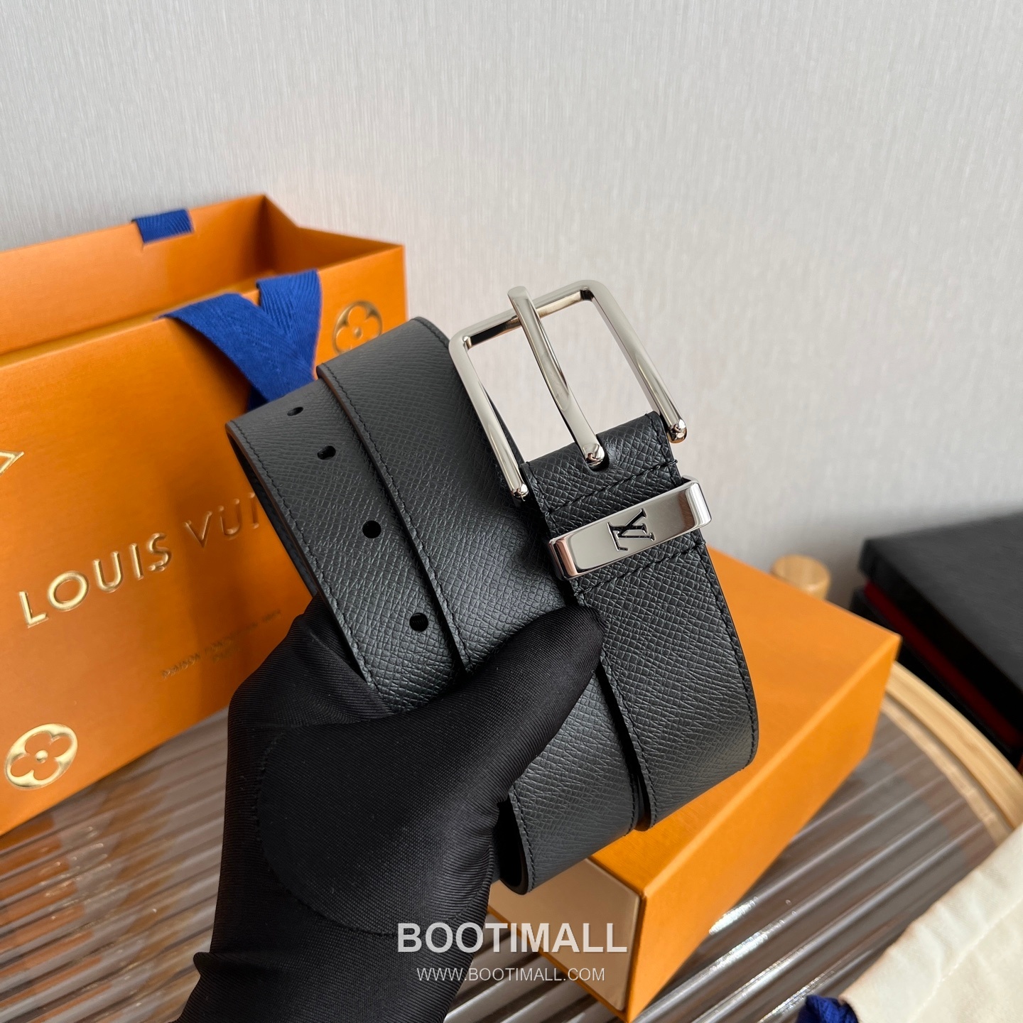 Louis Vuitton LV Initiales Rectangular Buckle Grained Leather Black Belt 루이비통 LV 이니셜 직사각 버클 그레인 레더 벨트 3.5cm 8