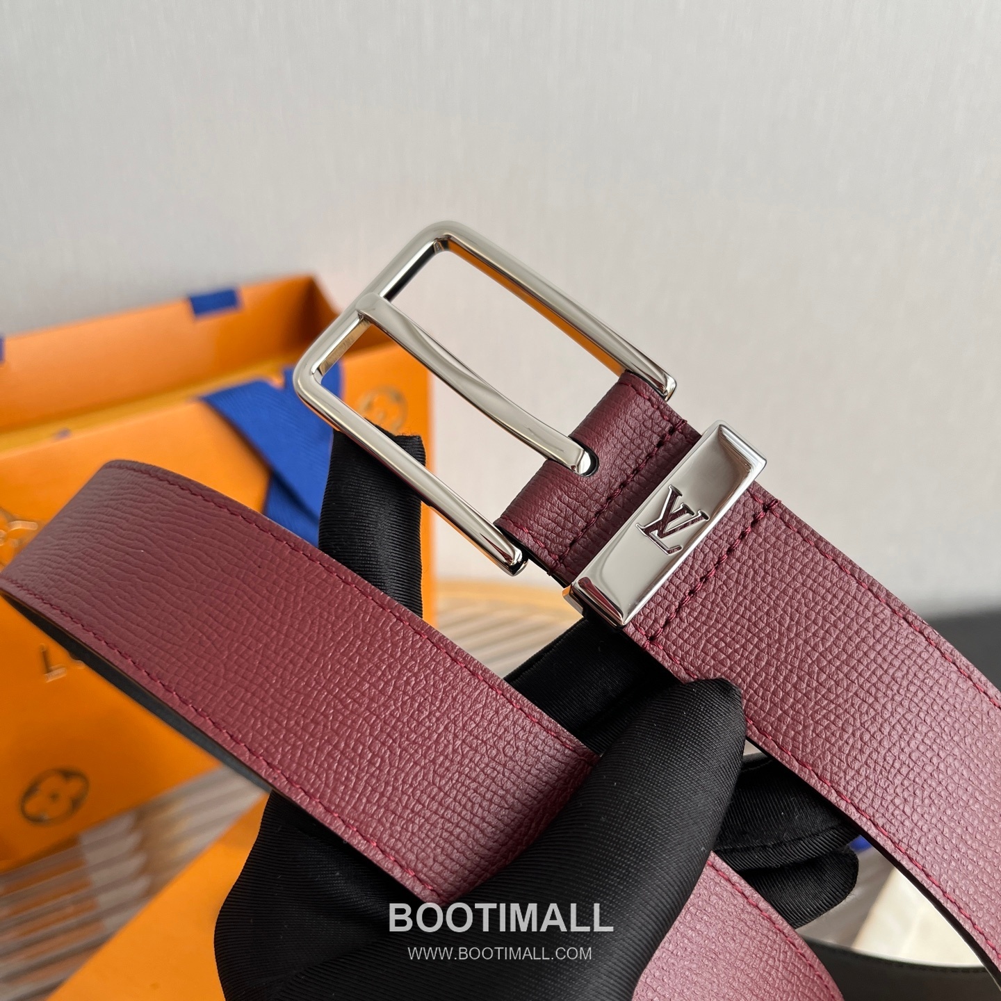 Louis Vuitton LV Initiales Rectangular Buckle Grained Leather Black Belt 루이비통 LV 이니셜 직사각 버클 그레인 레더 벨트 3.5cm 3