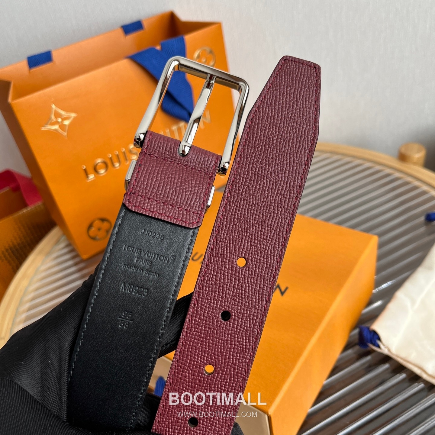 Louis Vuitton LV Initiales Rectangular Buckle Grained Leather Black Belt 루이비통 LV 이니셜 직사각 버클 그레인 레더 벨트 3.5cm 6