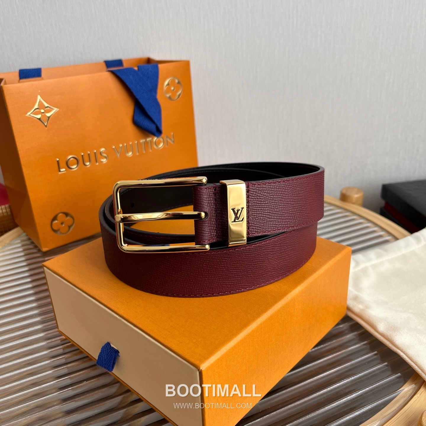 Louis Vuitton LV Initiales Rectangular Buckle Grained Leather Black Belt 루이비통 LV 이니셜 직사각 버클 그레인 레더 벨트 3.5cm 1