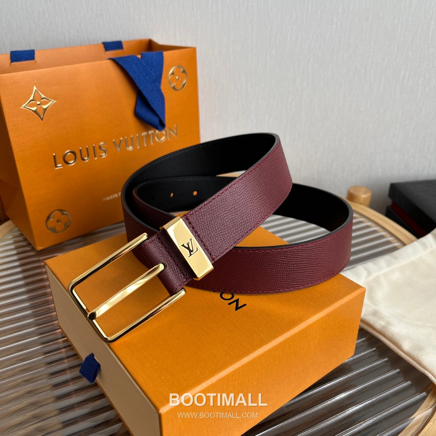 Louis Vuitton LV Initiales Rectangular Buckle Grained Leather Black Belt 루이비통 LV 이니셜 직사각 버클 그레인 레더 벨트 3.5cm 2