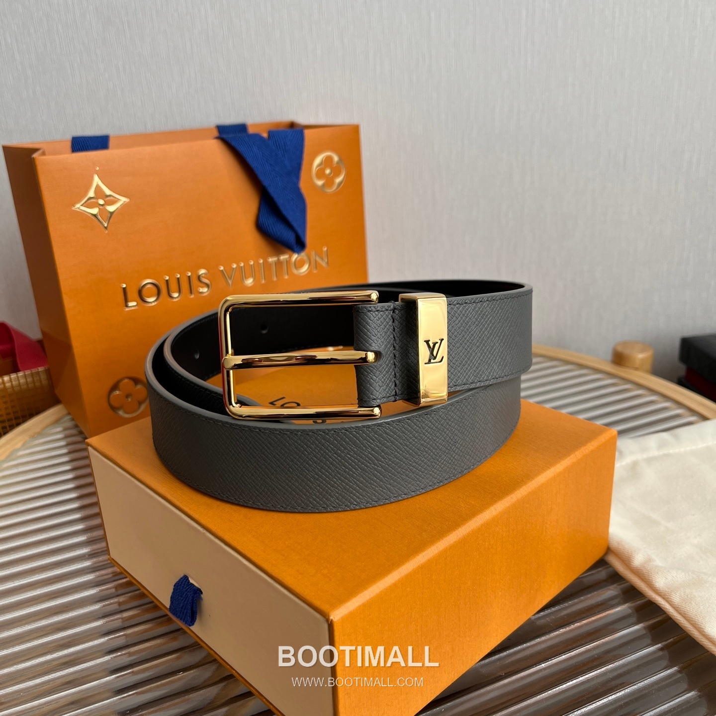 Louis Vuitton LV Initiales Rectangular Buckle Grained Leather Black Belt 루이비통 LV 이니셜 직사각 버클 그레인 레더 벨트 3.5cm 2