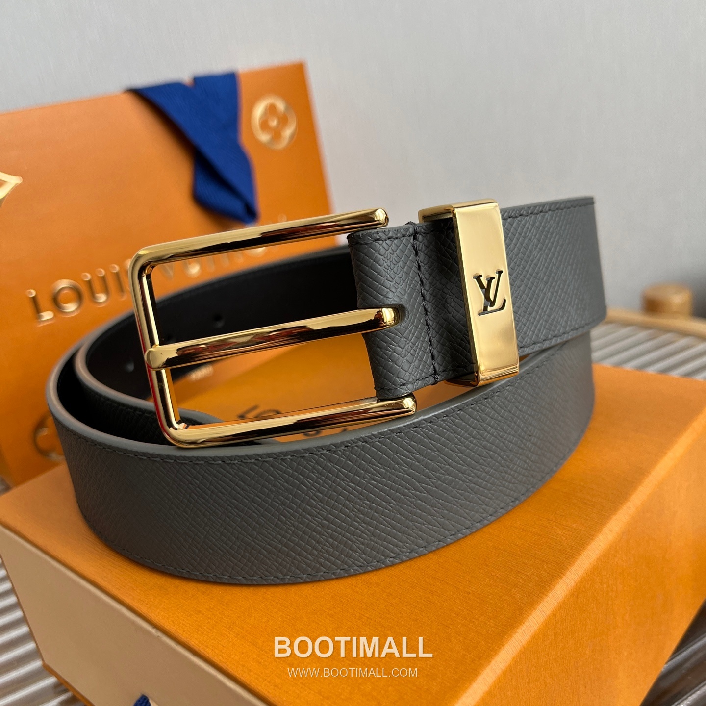Louis Vuitton LV Initiales Rectangular Buckle Grained Leather Black Belt 루이비통 LV 이니셜 직사각 버클 그레인 레더 벨트 3.5cm 3