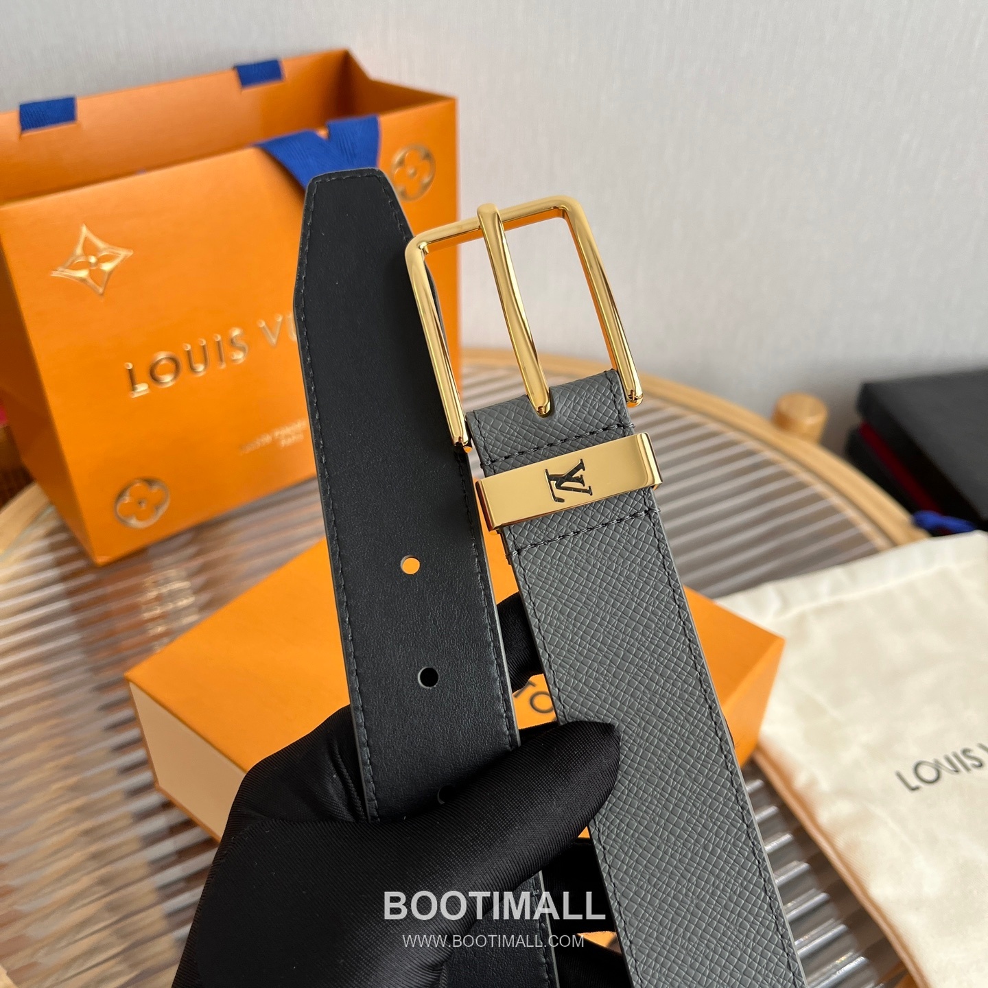 Louis Vuitton LV Initiales Rectangular Buckle Grained Leather Black Belt 루이비통 LV 이니셜 직사각 버클 그레인 레더 벨트 3.5cm 7