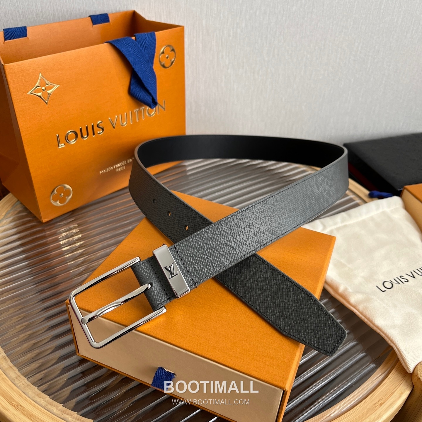 Louis Vuitton LV Initiales Rectangular Buckle Grained Leather Black Belt 루이비통 LV 이니셜 직사각 버클 그레인 레더 벨트 3.5cm 9