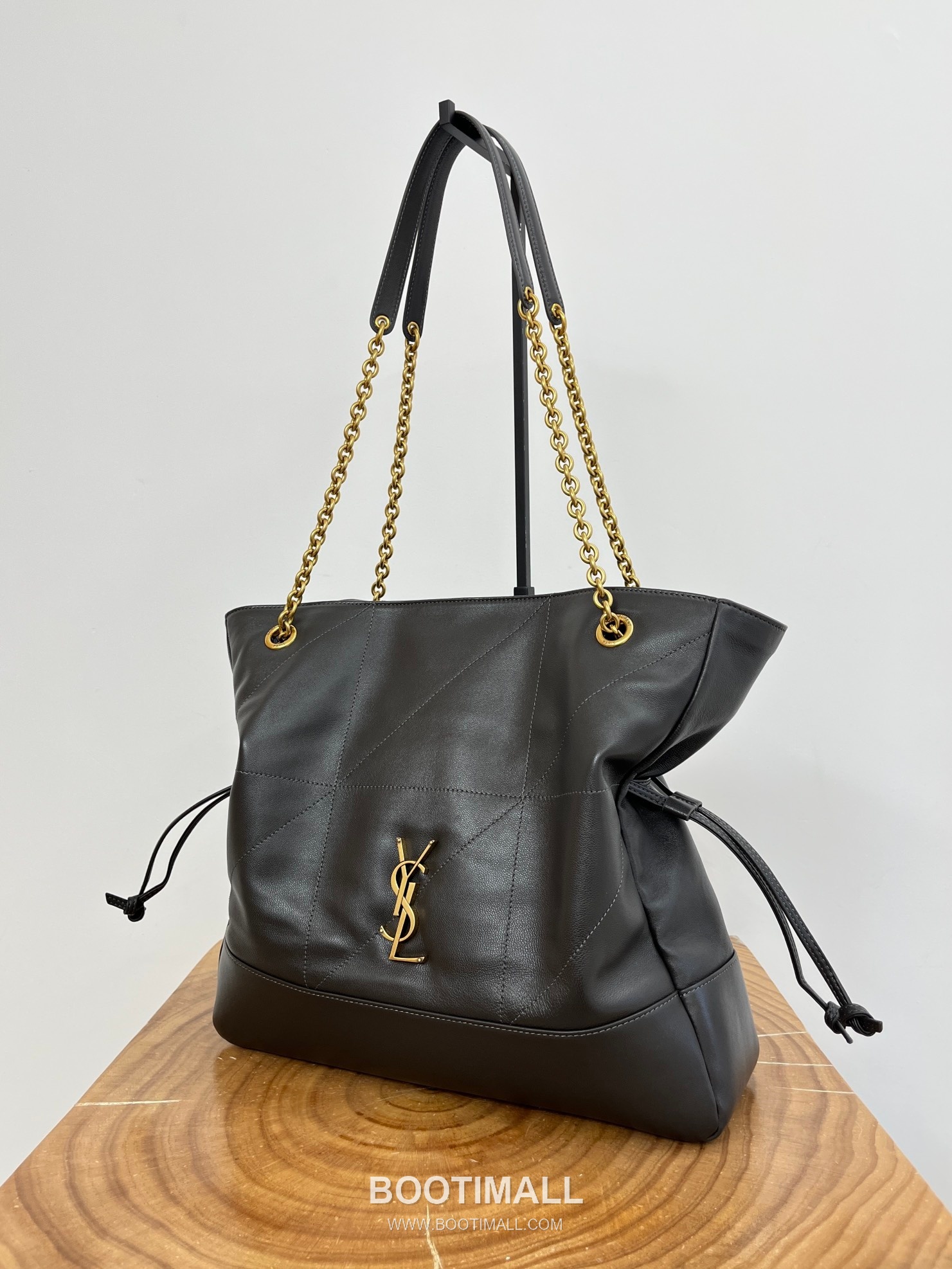 Saint Laurent Jamie 4.3 Pochon Large Lambskin Gray Shoulder Bag 생로랑 제이미 4.3 포숑 라지 램스킨 그레이 숄더백 35cm 2