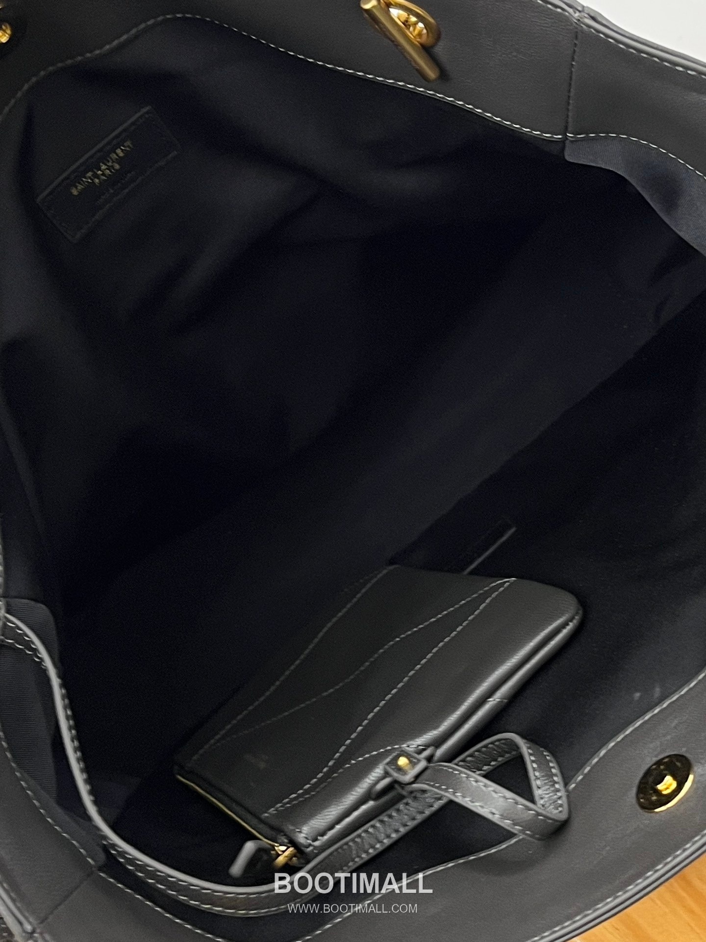 Saint Laurent Jamie 4.3 Pochon Large Lambskin Gray Shoulder Bag 생로랑 제이미 4.3 포숑 라지 램스킨 그레이 숄더백 35cm 7