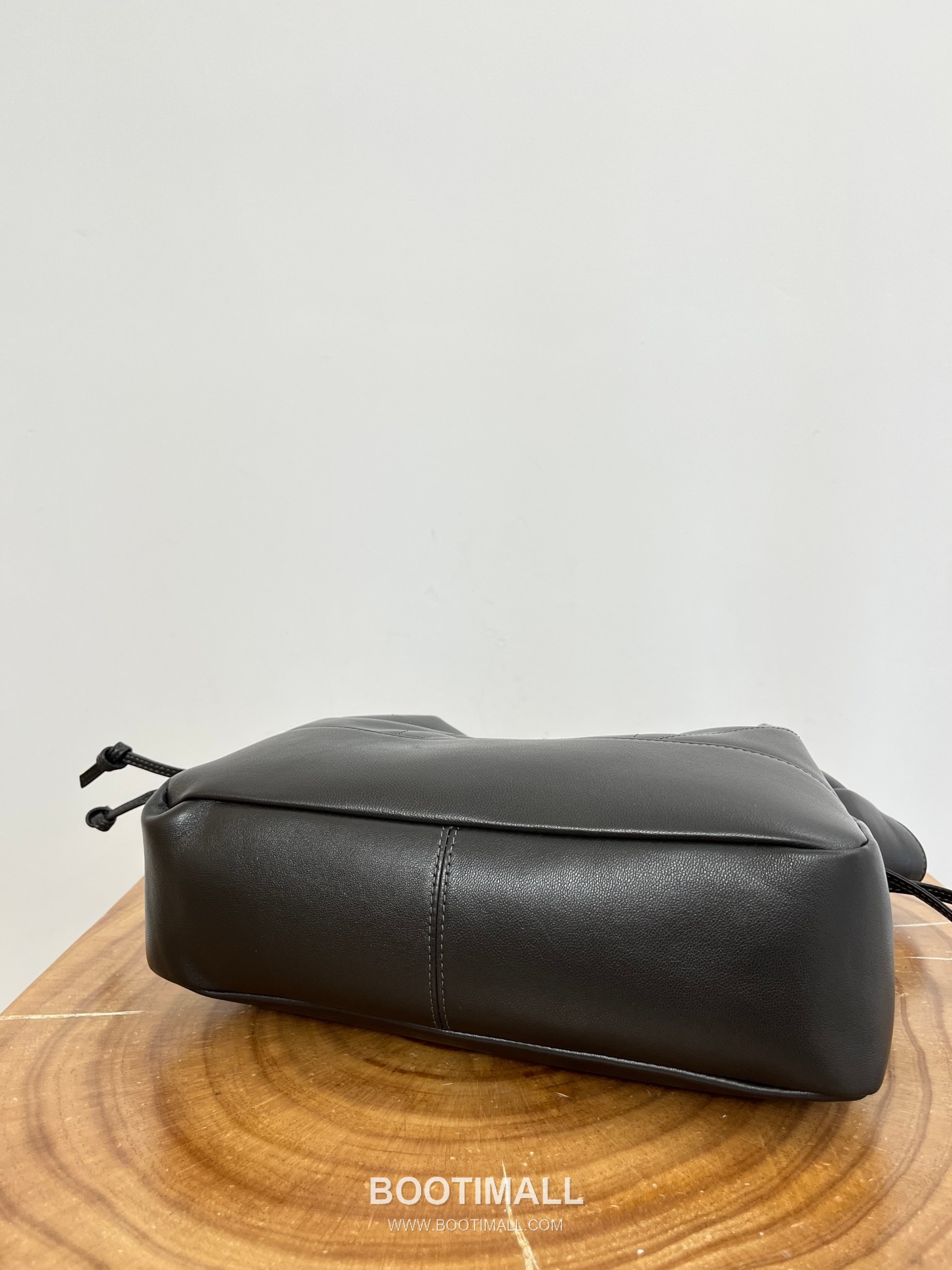 Saint Laurent Jamie 4.3 Pochon Large Lambskin Gray Shoulder Bag 생로랑 제이미 4.3 포숑 라지 램스킨 그레이 숄더백 35cm 17