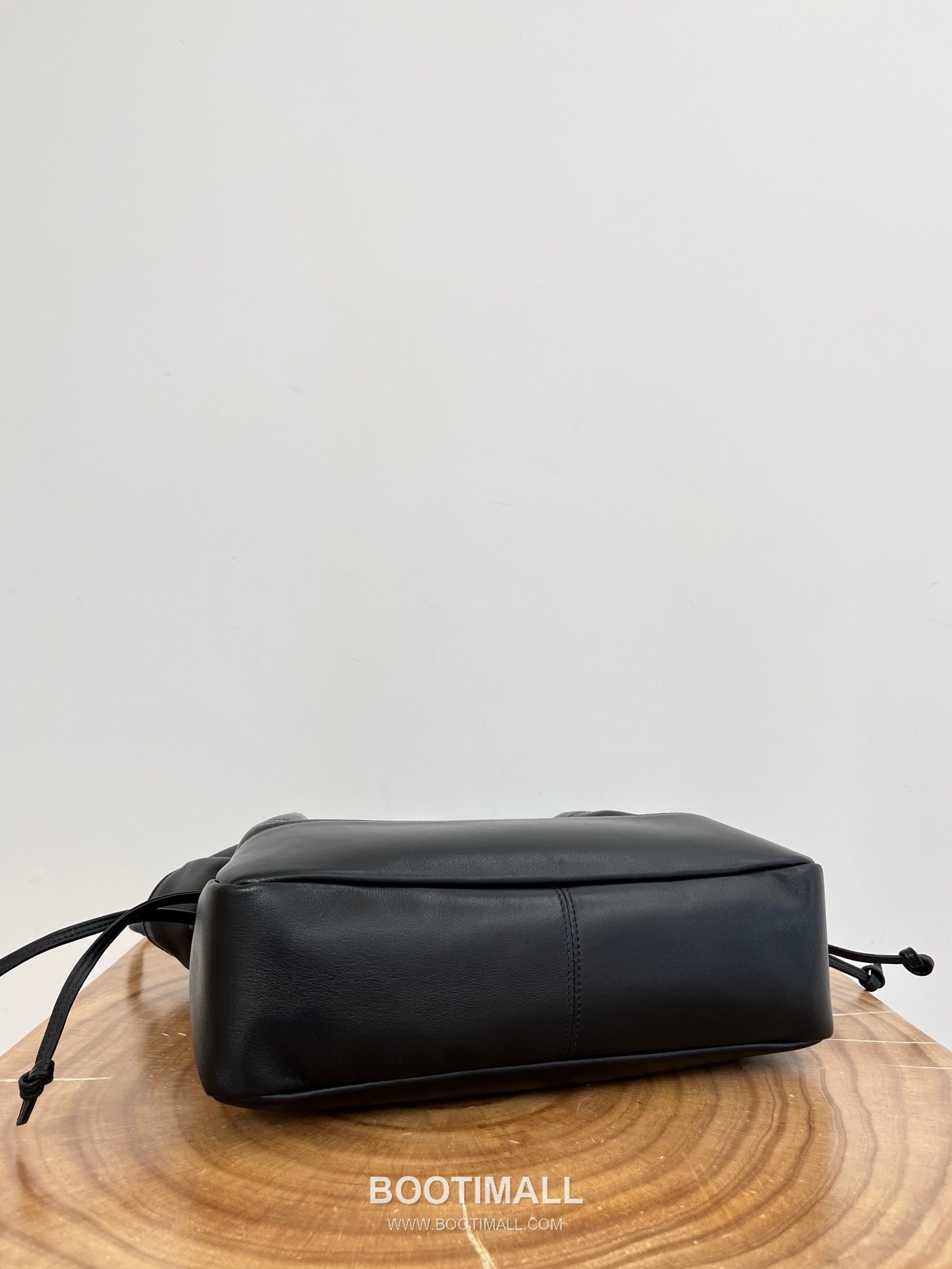 Saint Laurent Jamie 4.3 Pochon Lambskin Shoulder Bag 생로랑 제이미 4.3 포숑 램스킨 숄더백 29cm 21