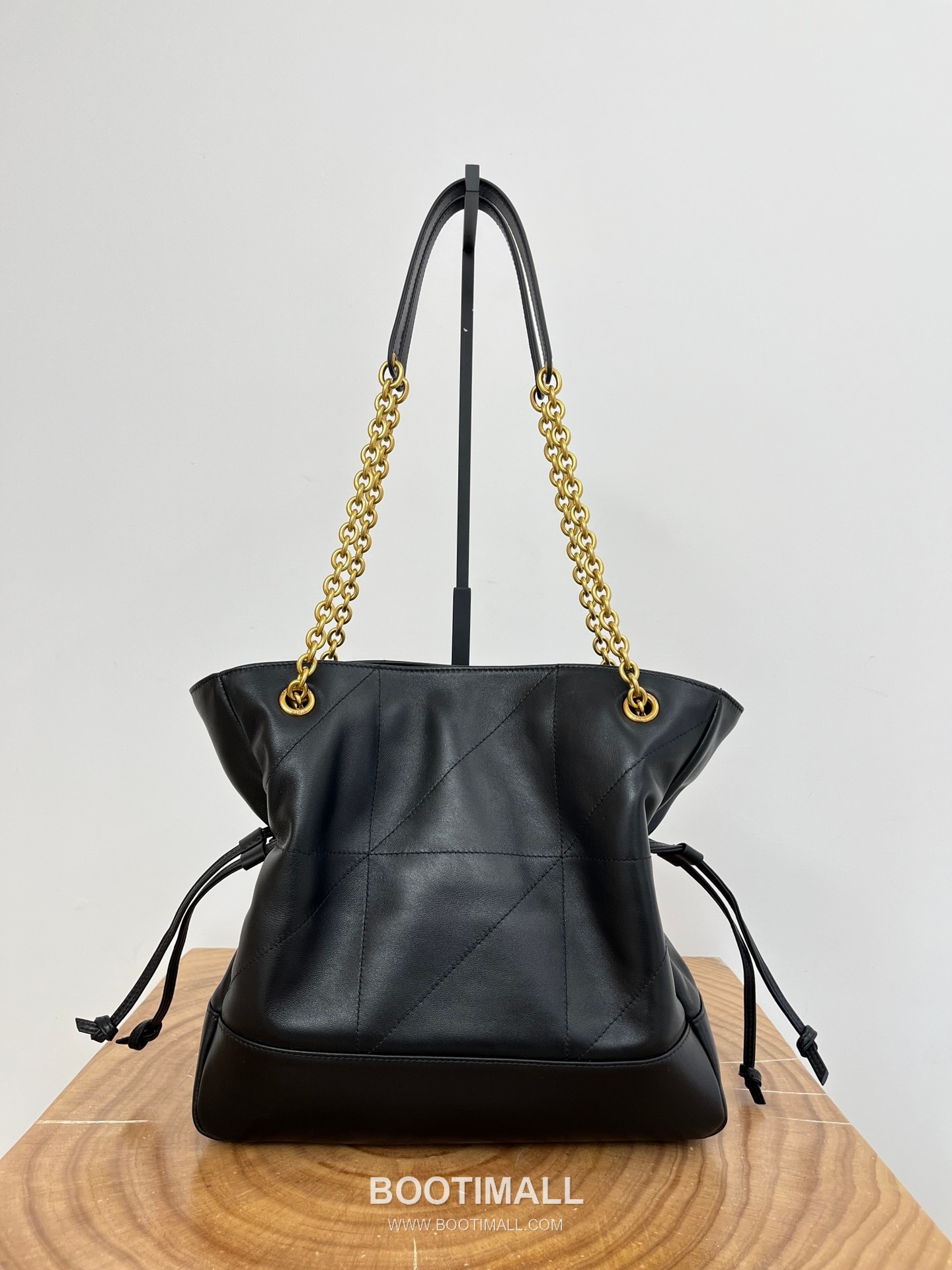 Saint Laurent Jamie 4.3 Pochon Lambskin Shoulder Bag 생로랑 제이미 4.3 포숑 램스킨 숄더백 29cm 22