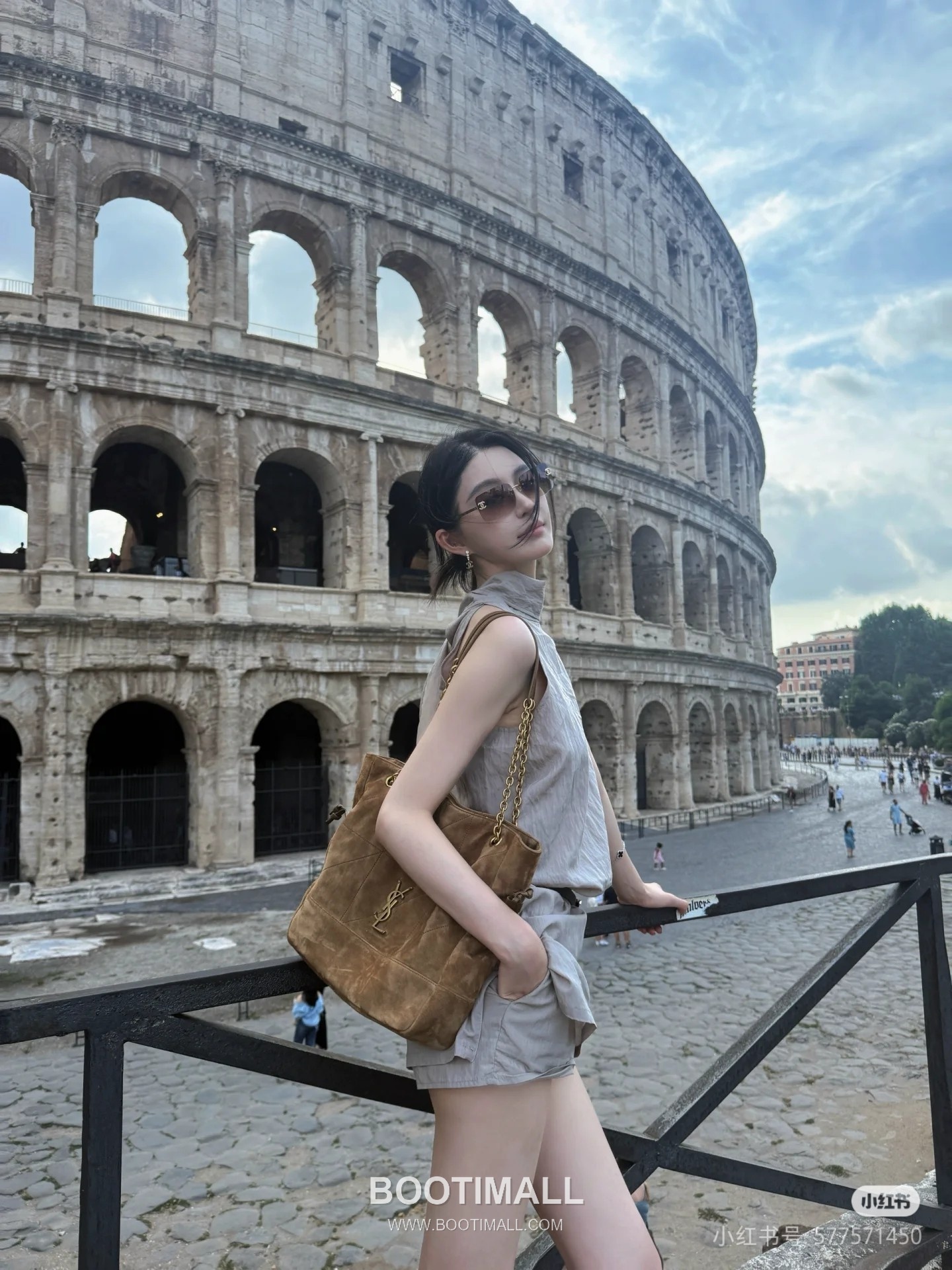 Saint Laurent Jamie 4.3 Pochon Large Suede Leather Brown Shoulder Bag 생로랑 제이미 4.3 포숑 라지 스웨이드 레더 브라운 숄더백 35cm 4