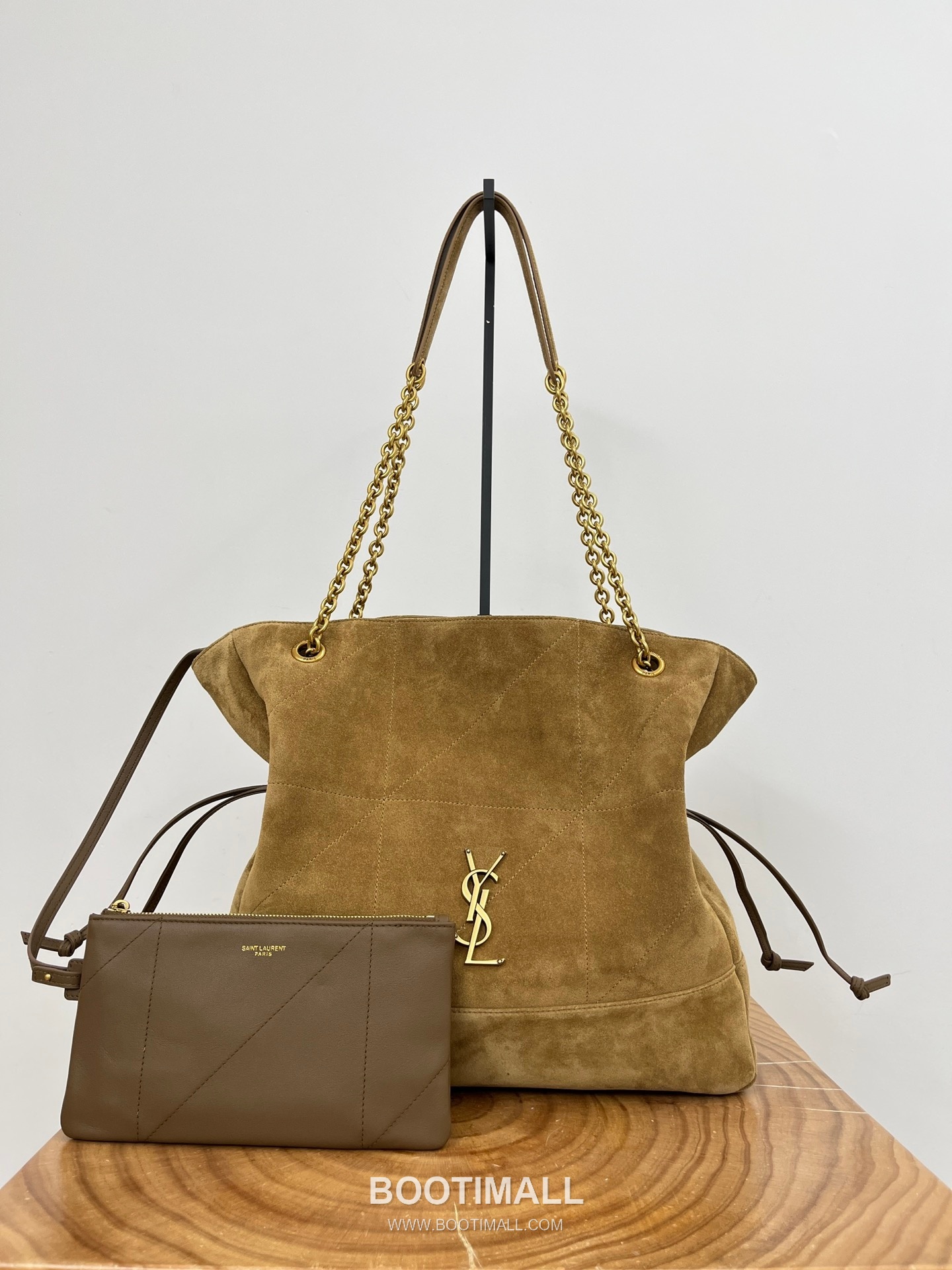 Saint Laurent Jamie 4.3 Pochon Large Suede Leather Brown Shoulder Bag 생로랑 제이미 4.3 포숑 라지 스웨이드 레더 브라운 숄더백 35cm 12