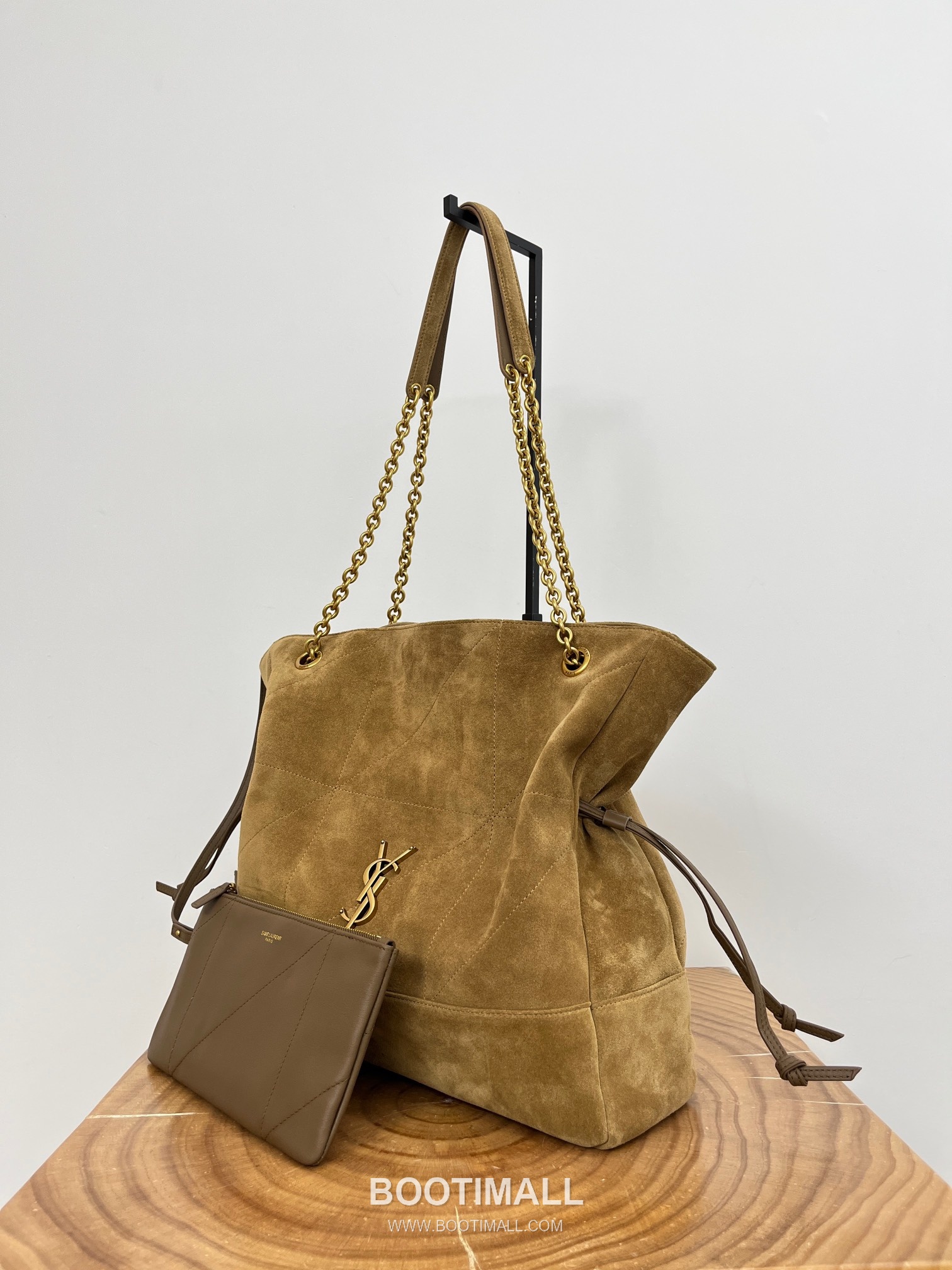 Saint Laurent Jamie 4.3 Pochon Large Suede Leather Brown Shoulder Bag 생로랑 제이미 4.3 포숑 라지 스웨이드 레더 브라운 숄더백 35cm 13