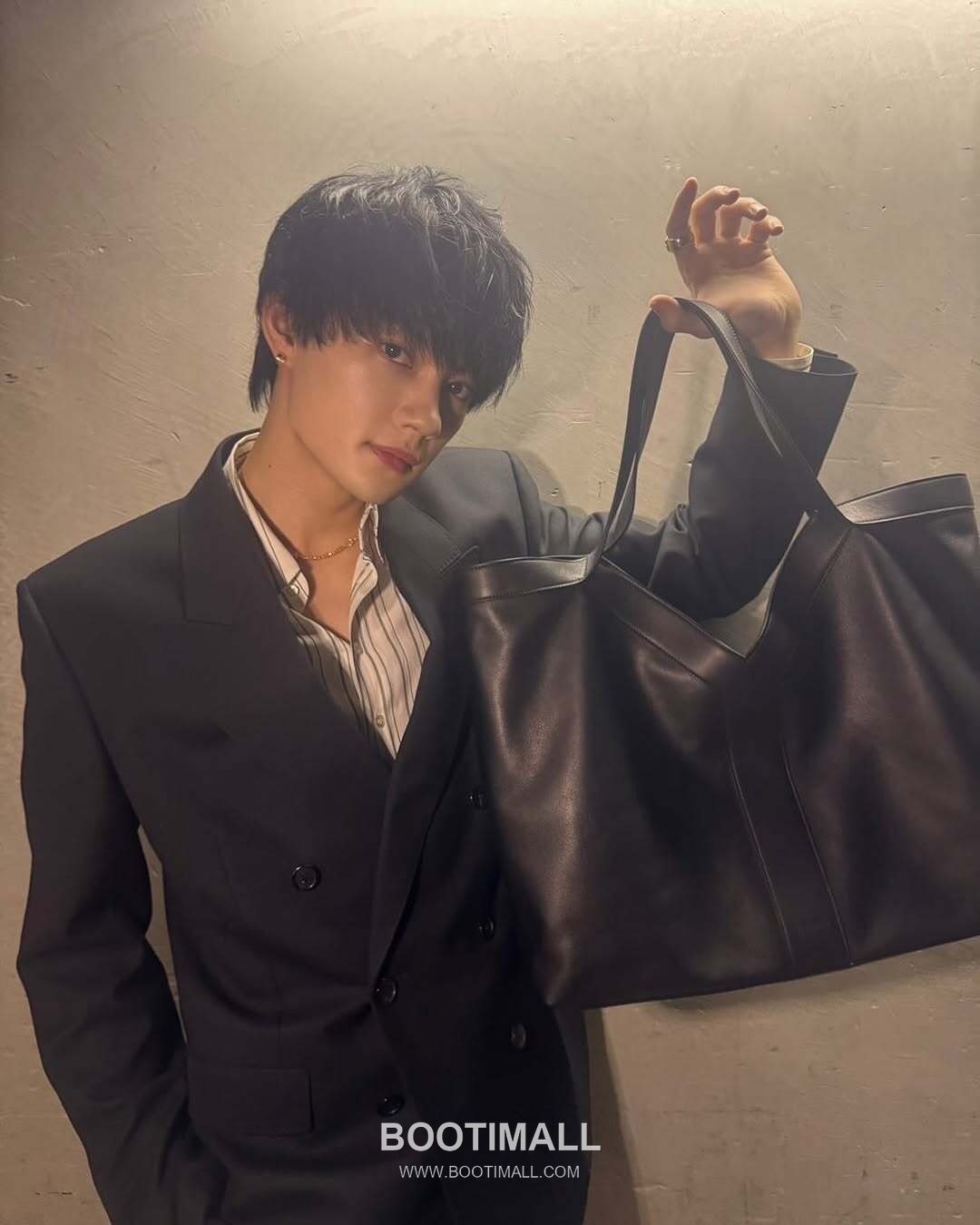 Y Motif Slouchy Shopper Cowhide Leather Bag Y 모티프 슬라우치 쇼퍼 소가죽 60cm 26