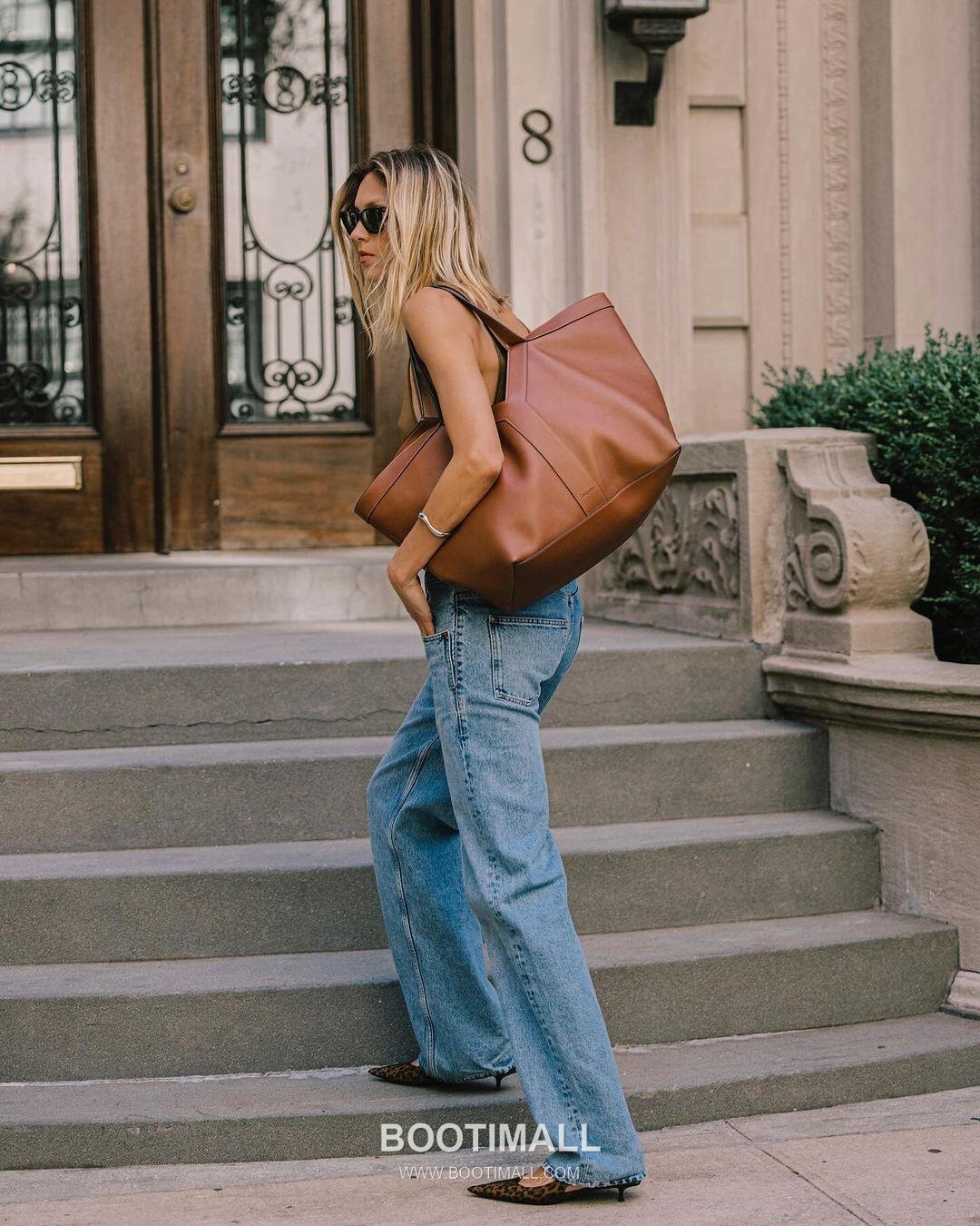 Y Motif Calfskin Shopper Bag Y 모티프 카프스킨 쇼퍼 60cm 2