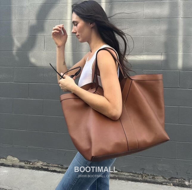 Y Motif Calfskin Shopper Bag Y 모티프 카프스킨 쇼퍼 60cm 4