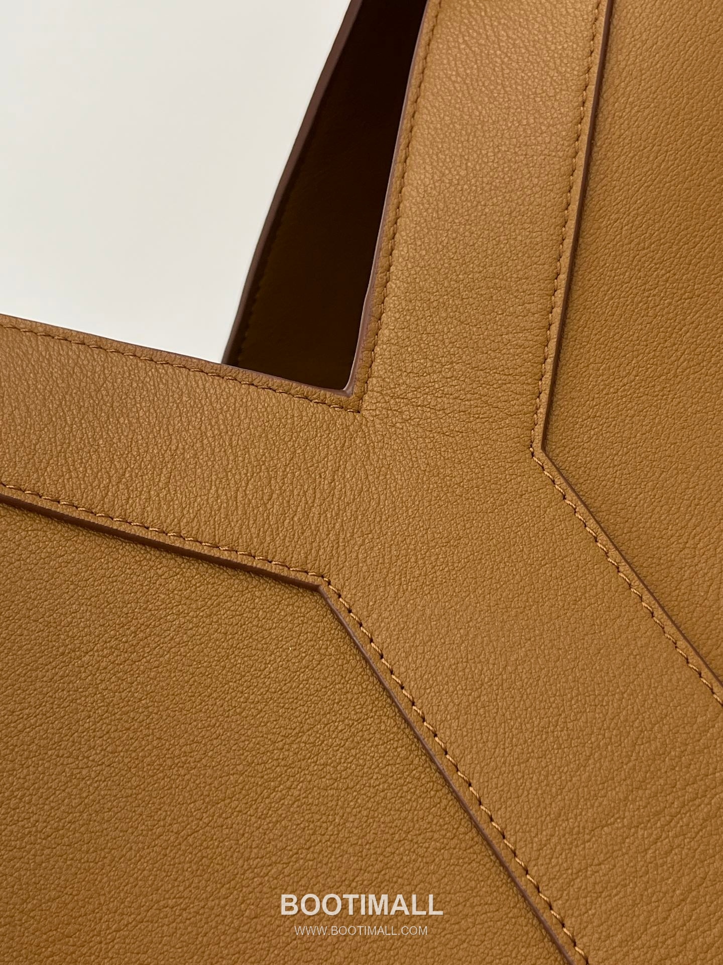 Y Motif Calfskin Shopper Bag Y 모티프 카프스킨 쇼퍼 60cm 13