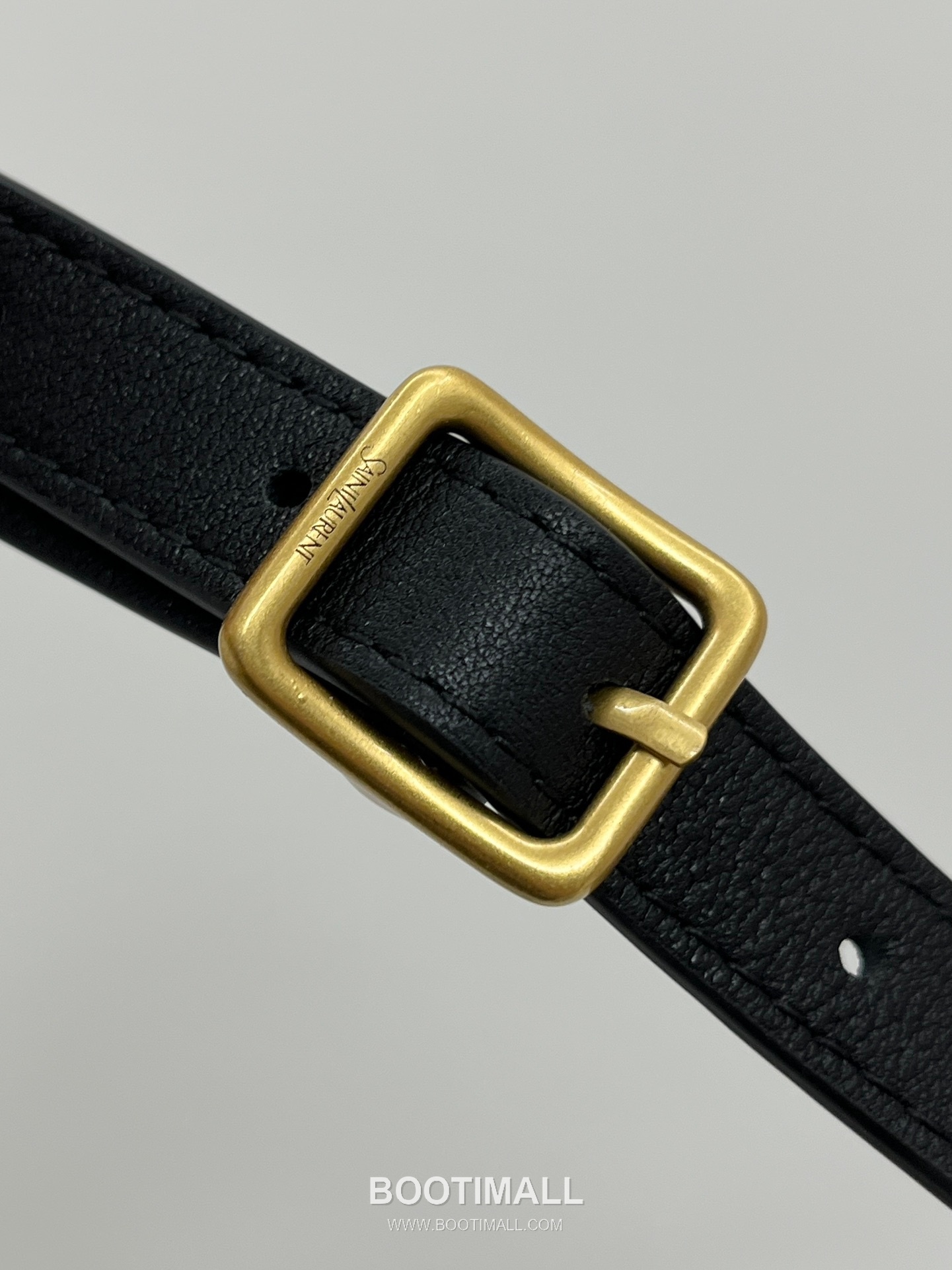 Saint Laurent Y Series Y-Embossed Calfskin Black Shoulder Bag 생로랑 Y 시리즈 엠보스드 카프스킨 블랙 숄더백 33cm 11