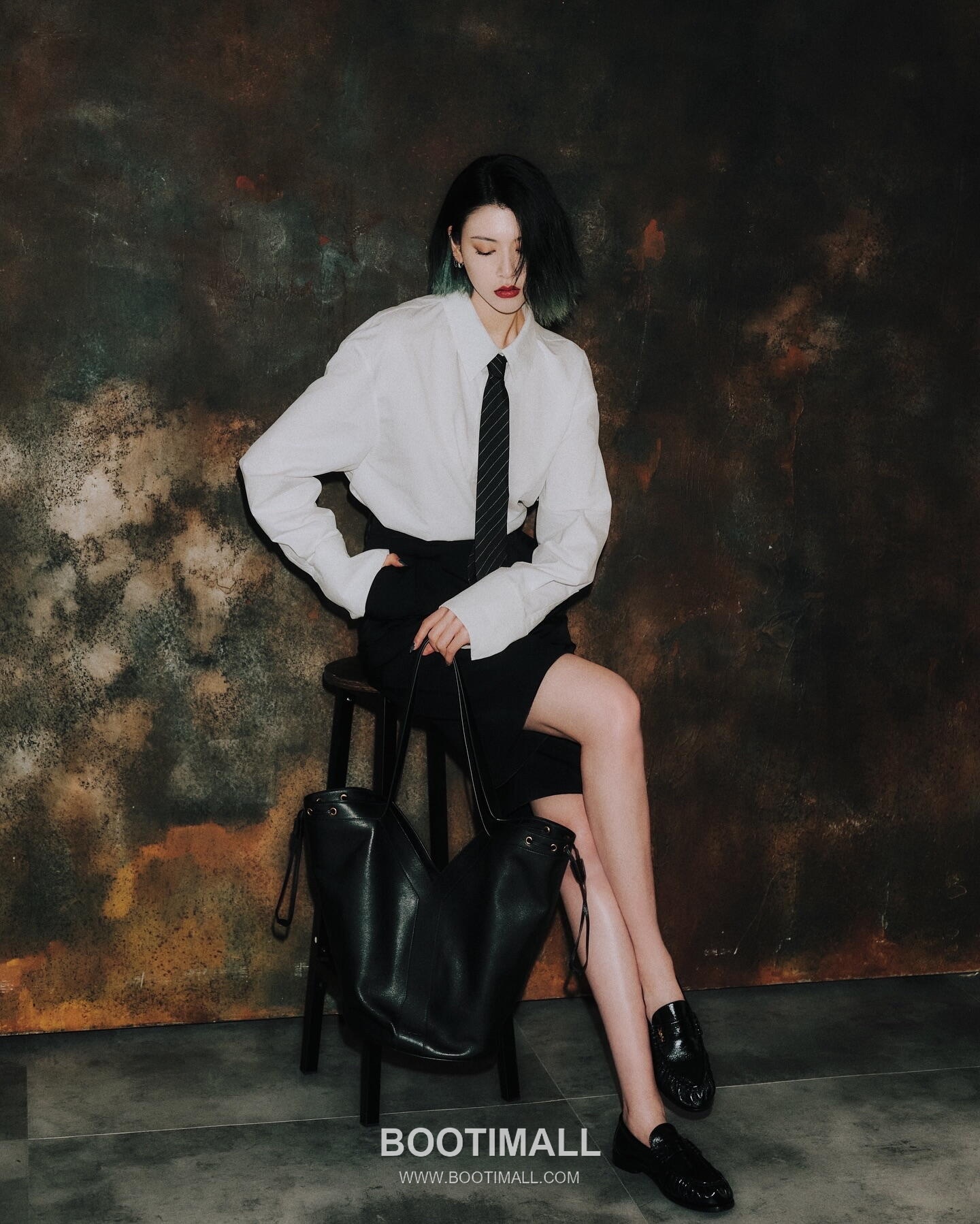 Saint Laurent Large Hobo Y-Stitch Drawstring Grained Leather Tote Bag 생로랑 라지 호보 Y 스티치 드로우스트링 그레인드 레더 토트백 50cm 3