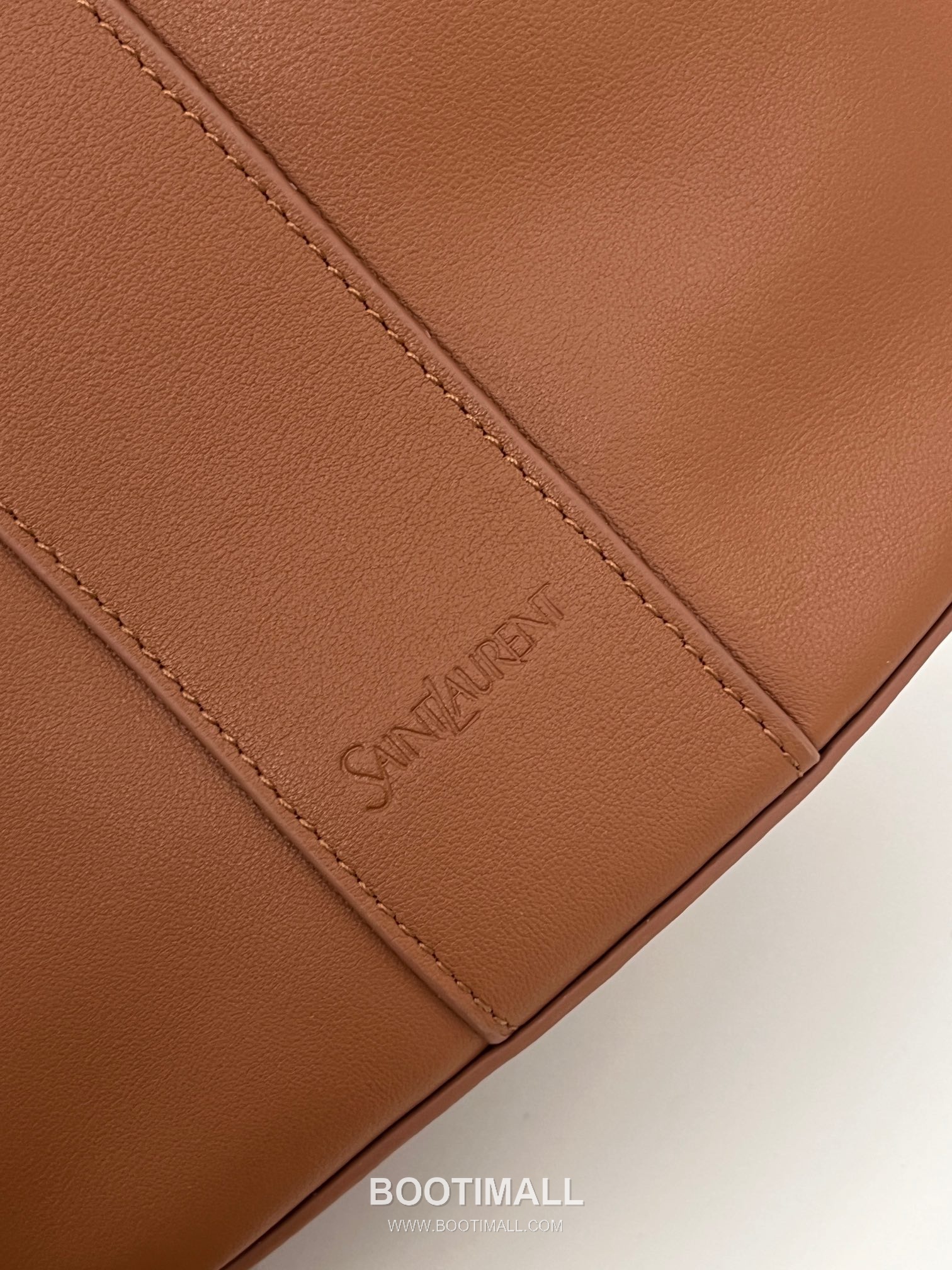 Saint Laurent Large Hobo Y-Stitch Drawstring Grained Leather Tote Bag 생로랑 라지 호보 Y 스티치 드로우스트링 그레인드 레더 토트백 50cm 7