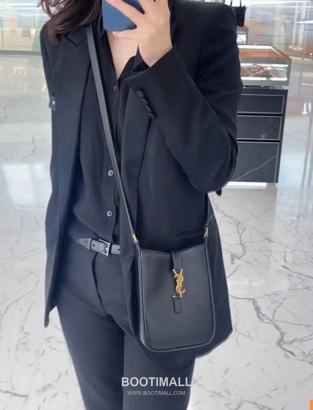 Saint Laurent Mini Hobo Phone Crossbody Bag 생로랑 미니 호보 폰 크로스백 20cm 2