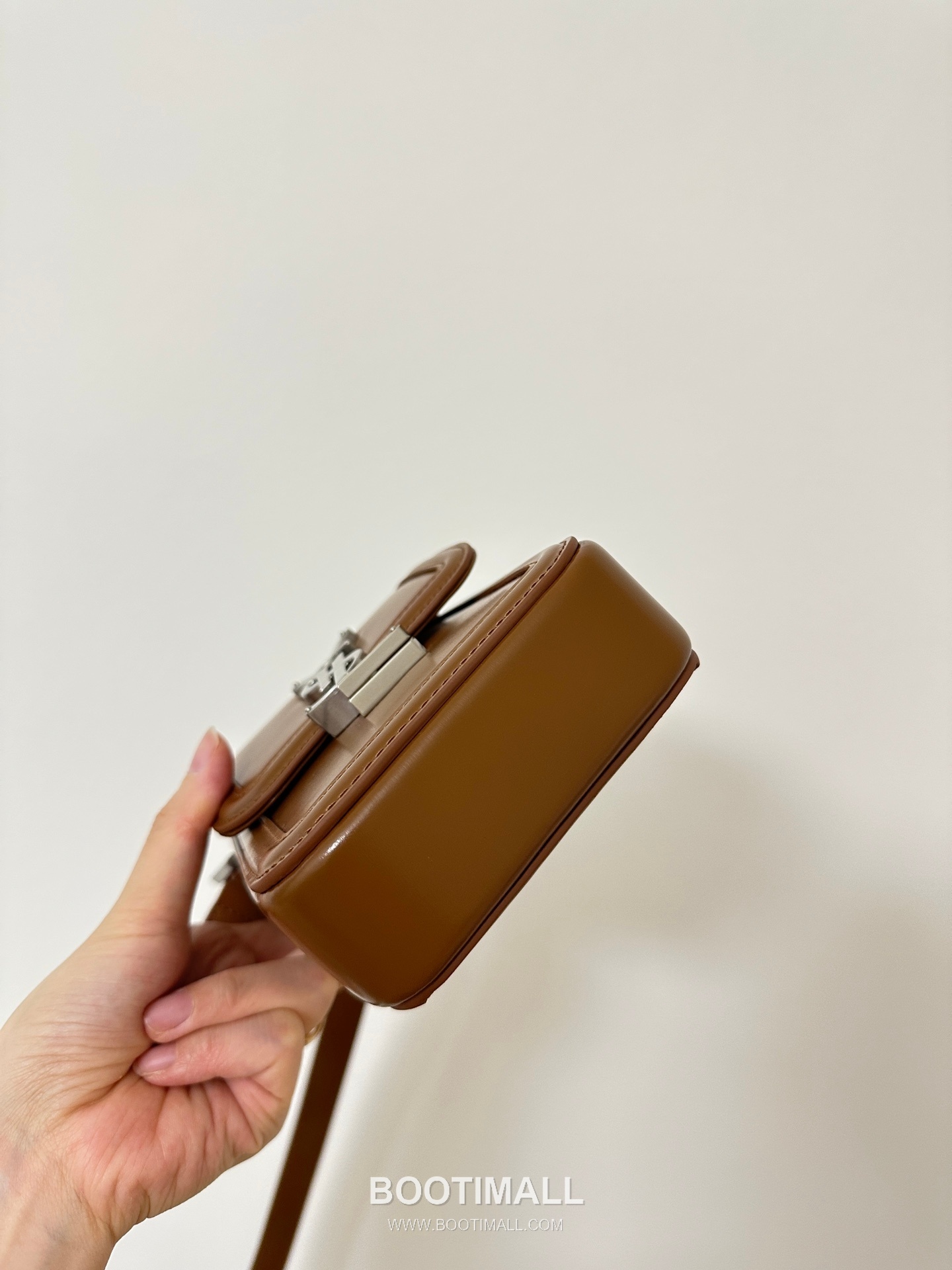 Saint Laurent Solferino Phone Pouch 753963 Box Calfskin Caramel Crossbody Bag 생로랑 솔페리노 폰 파우치 753963 박스 카프스킨 카라멜 크로스백 18cm 19