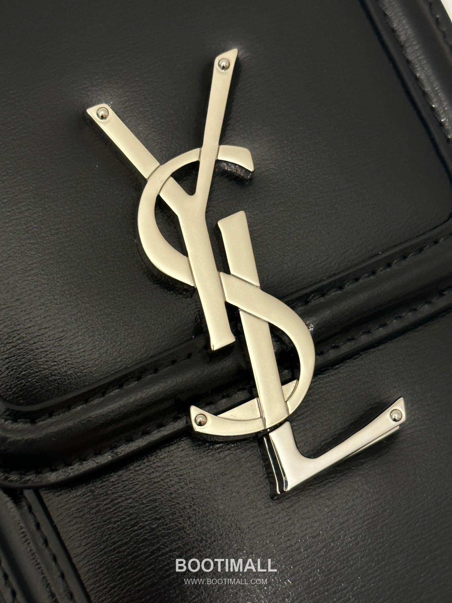 Saint Laurent Solferino Phone Box Calfskin Black Crossbody Bag 생로랑 솔페리노 폰 박스 카프스킨 블랙 크로스백 18cm 19