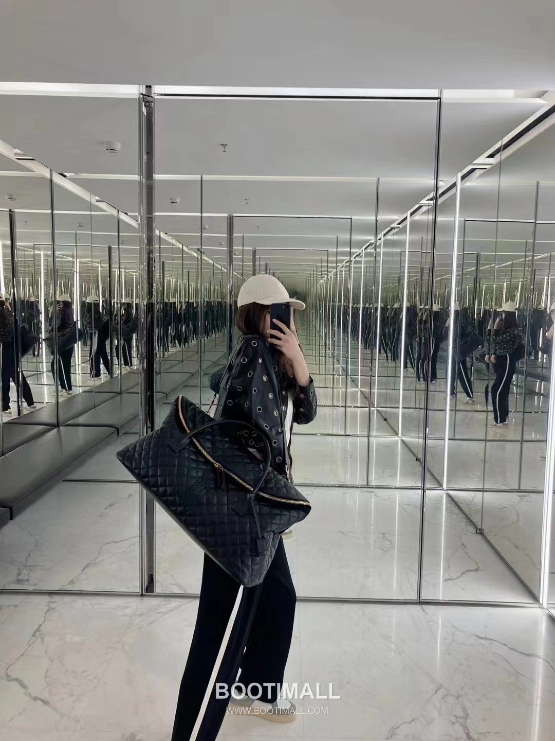 Saint Laurent ES Giant Quilted Leather Travel Bag 73600916801480 생로랑 ES 자이언트 퀼팅 레더 트래블백 56cm 9