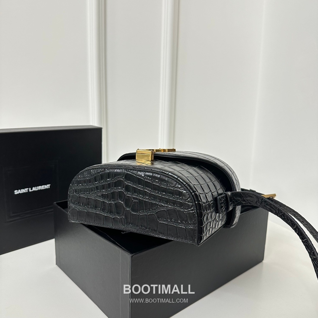 Saint Laurent June Box Croc Embossed Quilted Lambskin Top Handle Bag 7100801680780 생로랑 준 박스 크로크 엠보스 퀼팅 램스킨 탑핸들백 19cm 18