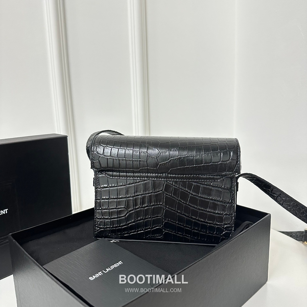 Saint Laurent June Box Croc Embossed Quilted Lambskin Top Handle Bag 7100801680780 생로랑 준 박스 크로크 엠보스 퀼팅 램스킨 탑핸들백 19cm 19