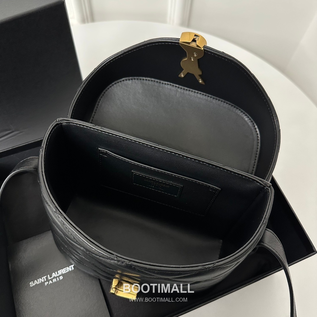 Saint Laurent June Box Croc Embossed Quilted Lambskin Top Handle Bag 7100801680780 생로랑 준 박스 크로크 엠보스 퀼팅 램스킨 탑핸들백 19cm 15