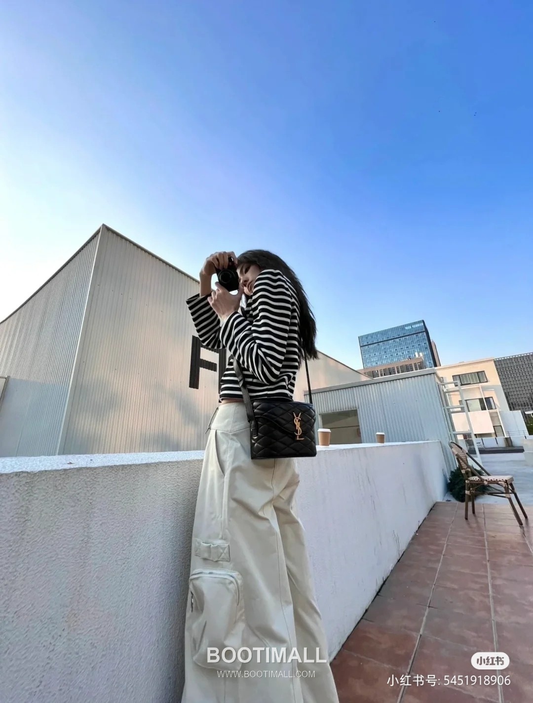 Saint Laurent June Box Croc Embossed Quilted Lambskin Top Handle Bag 7100801680780 생로랑 준 박스 크로크 엠보스 퀼팅 램스킨 탑핸들백 19cm 22