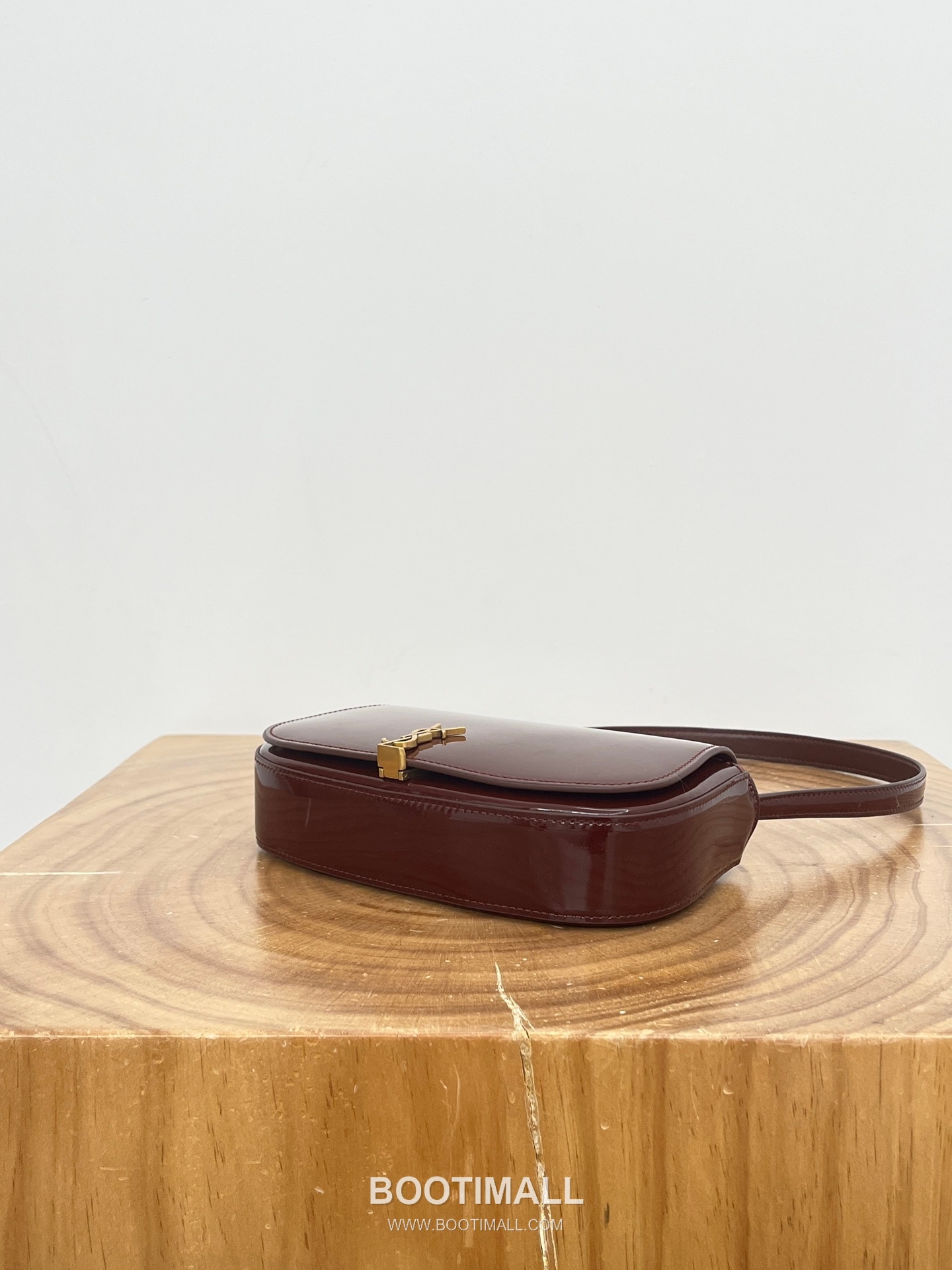 Saint Laurent Voltaire Box Leather Flap Shoulder Bag 7796421680780 생로랑 볼테르 박스 레더 플랩 숄더백 17.5cm 12