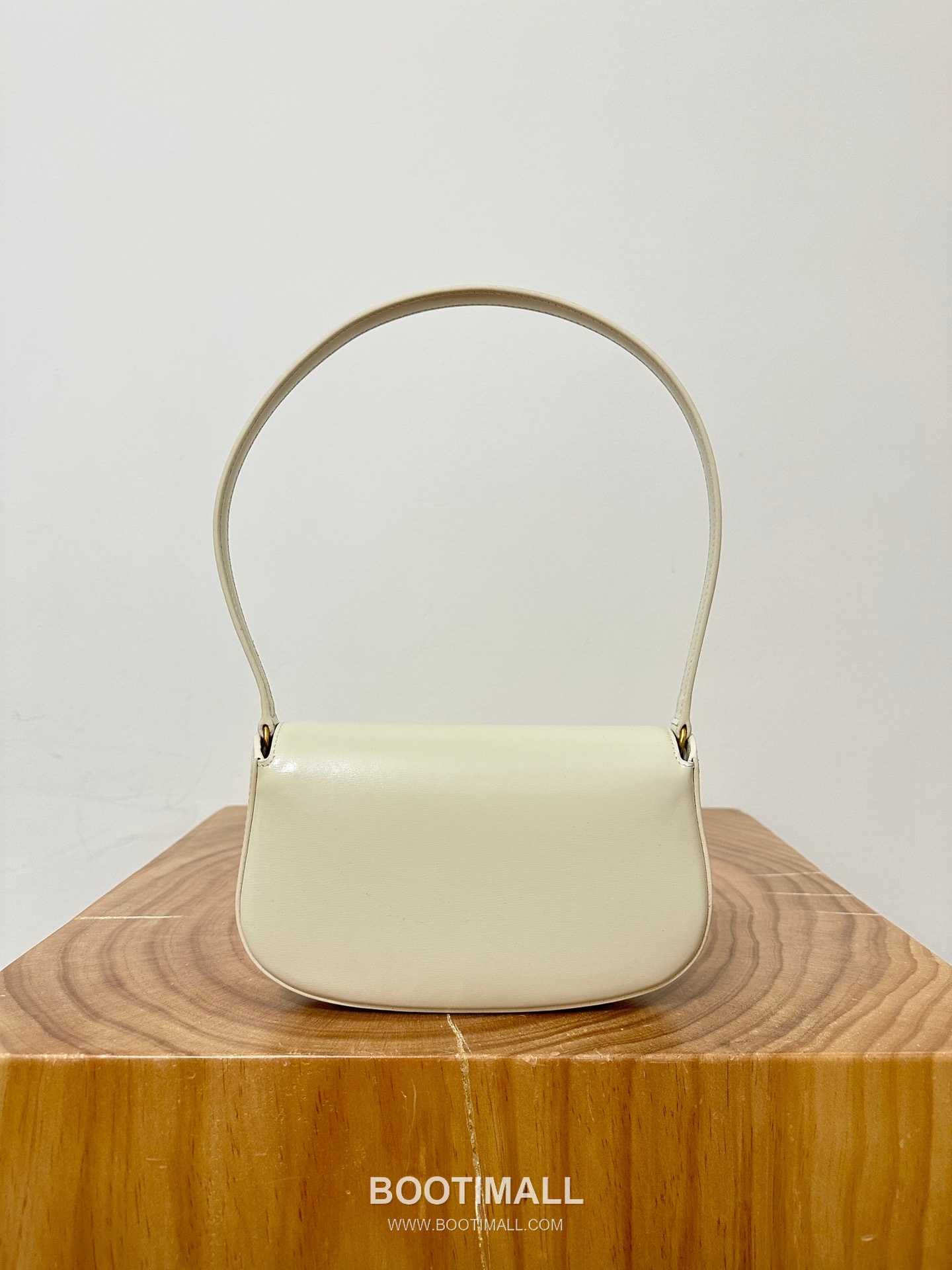 Saint Laurent Voltaire Box Leather Flap Shoulder Bag 7796421680780 생로랑 볼테르 박스 레더 플랩 숄더백 17.5cm 9