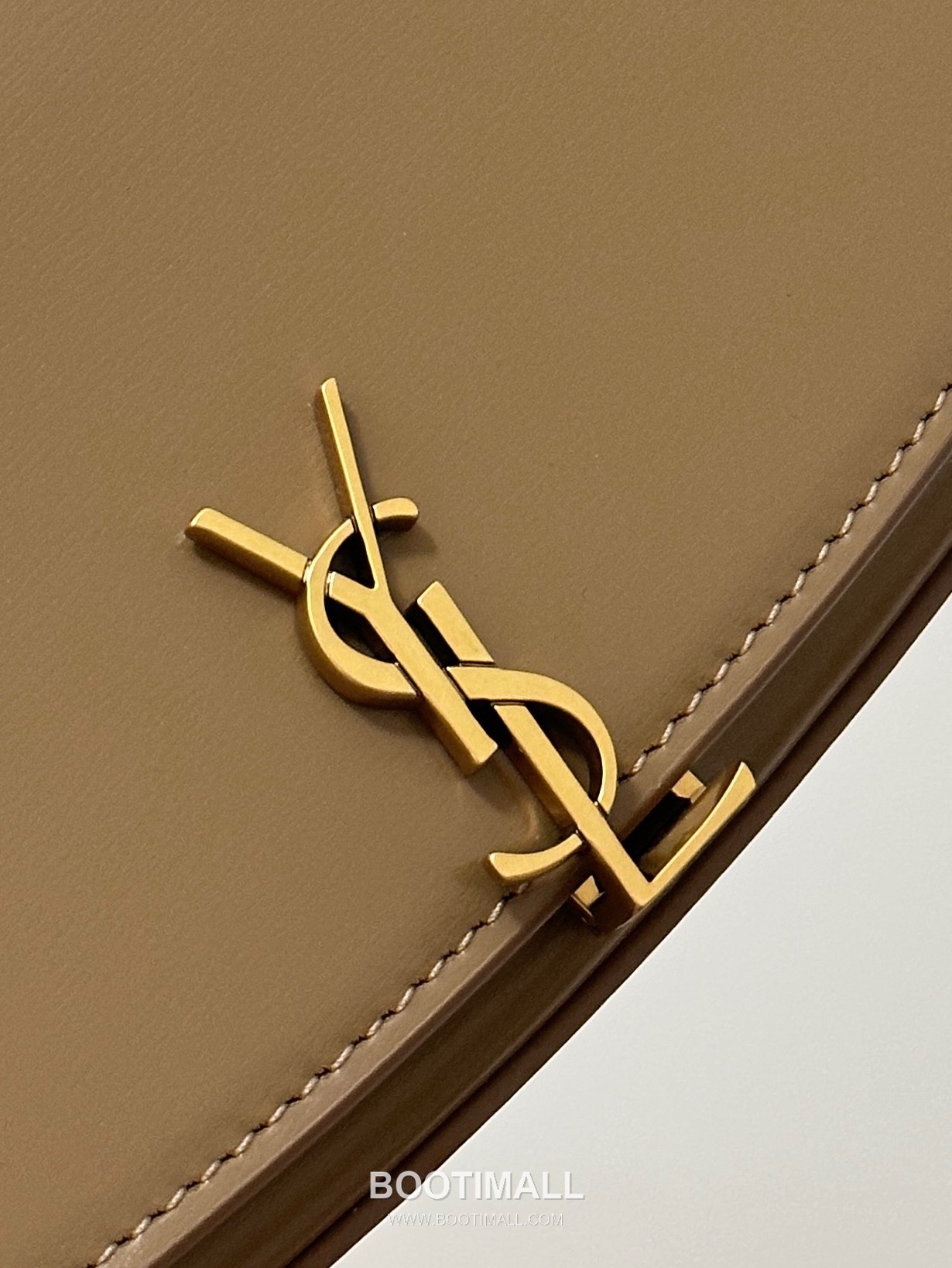 Saint Laurent Voltaire Box Leather Flap Shoulder Bag 7796421680780 생로랑 볼테르 박스 레더 플랩 숄더백 17.5cm 9