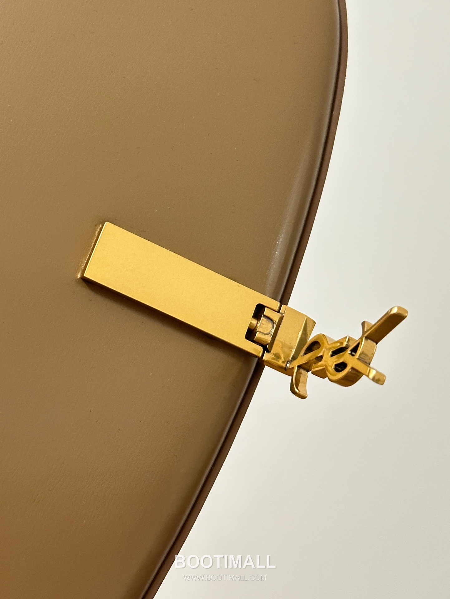 Saint Laurent Voltaire Box Leather Flap Shoulder Bag 7796421680780 생로랑 볼테르 박스 레더 플랩 숄더백 17.5cm 10