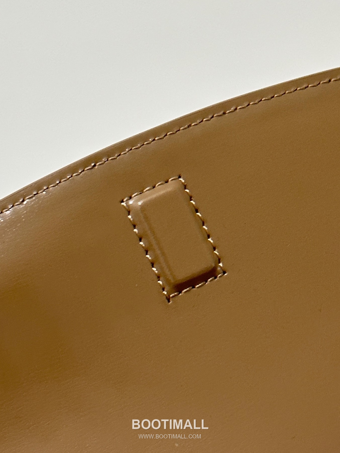 Saint Laurent Voltaire Box Leather Flap Shoulder Bag 7796421680780 생로랑 볼테르 박스 레더 플랩 숄더백 17.5cm 12