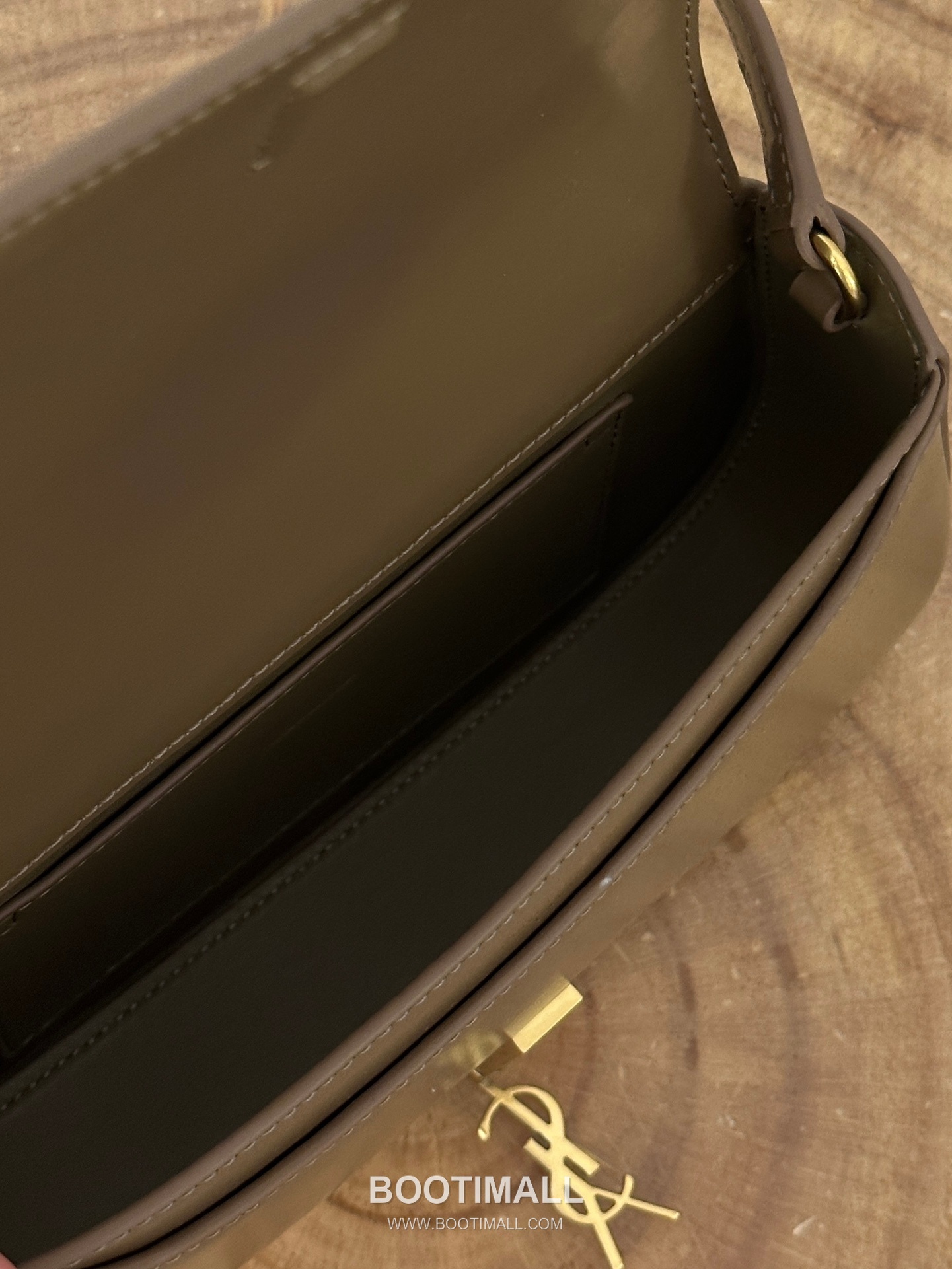 Saint Laurent Voltaire Box Leather Flap Shoulder Bag 7796421680780 생로랑 볼테르 박스 레더 플랩 숄더백 17.5cm 13