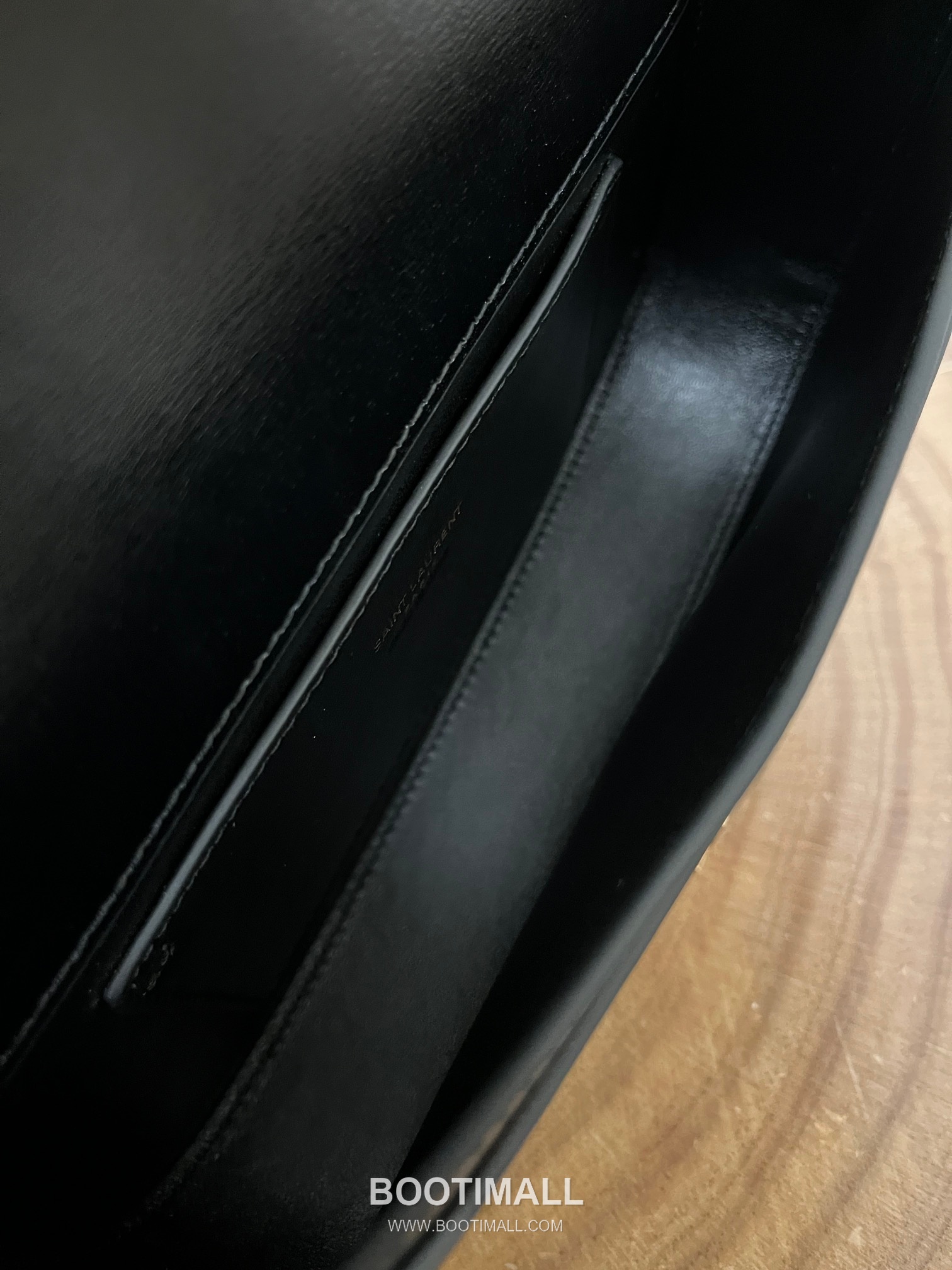 Saint Laurent Voltaire Box Leather Flap Shoulder Bag 7796421680780 생로랑 볼테르 박스 레더 플랩 숄더백 17.5cm 11