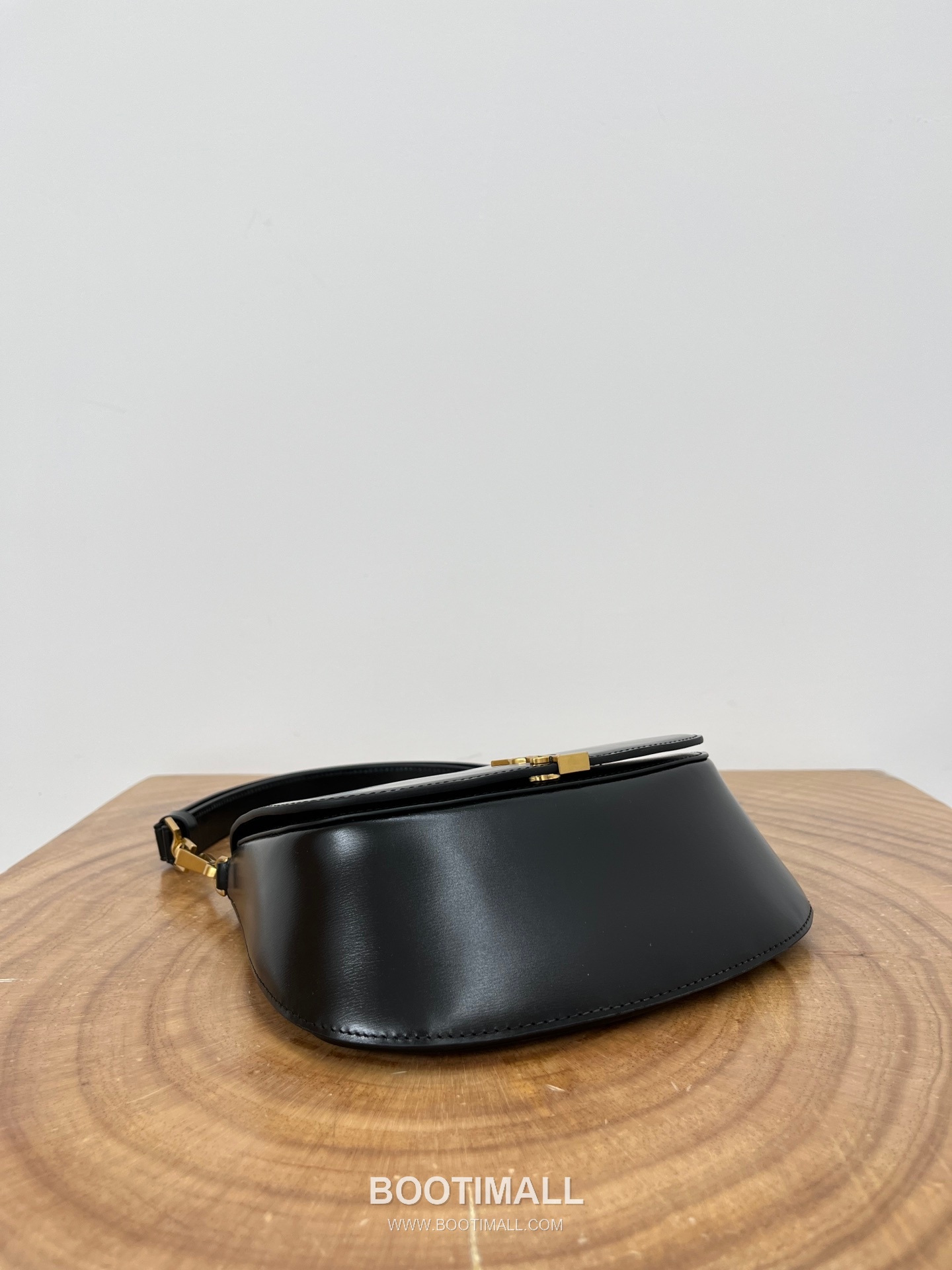 Saint Laurent Voltaire Box Leather Top Handle Shoulder Bag 8008461680880 생로랑 볼테르 박스 레더 탑핸들 숄더백 21cm 17