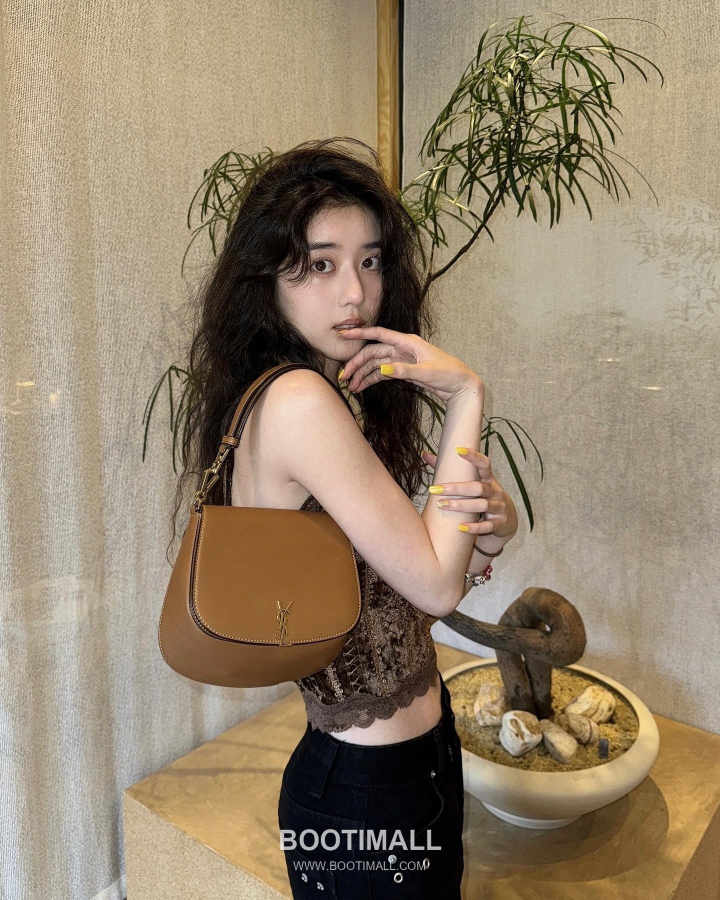 Saint Laurent Voltaire Box Leather Top Handle Shoulder Bag 8008461680880 생로랑 볼테르 박스 레더 탑핸들 숄더백 21cm 19