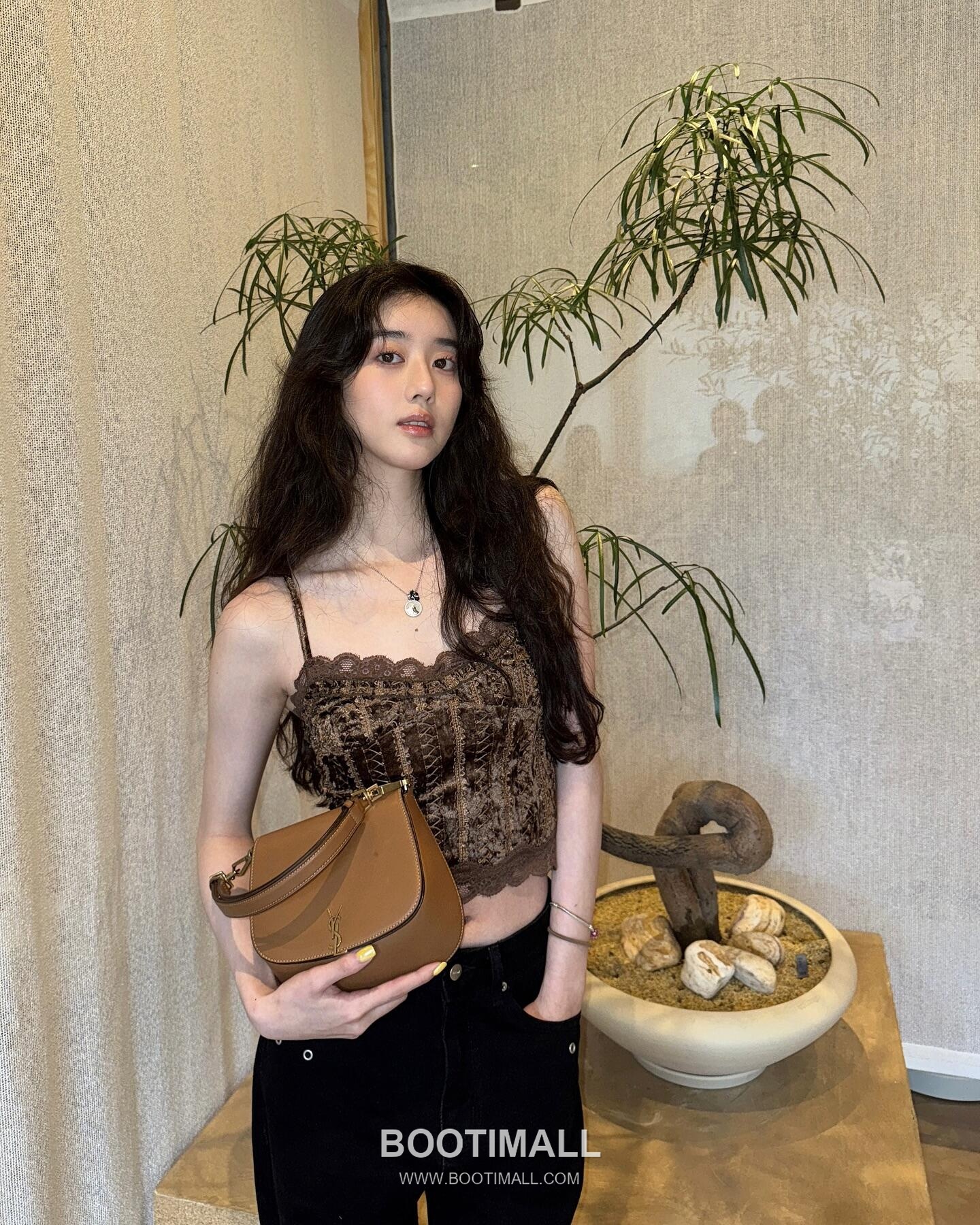 Saint Laurent Voltaire Box Leather Top Handle Shoulder Bag 8008461680880 생로랑 볼테르 박스 레더 탑핸들 숄더백 21cm 20