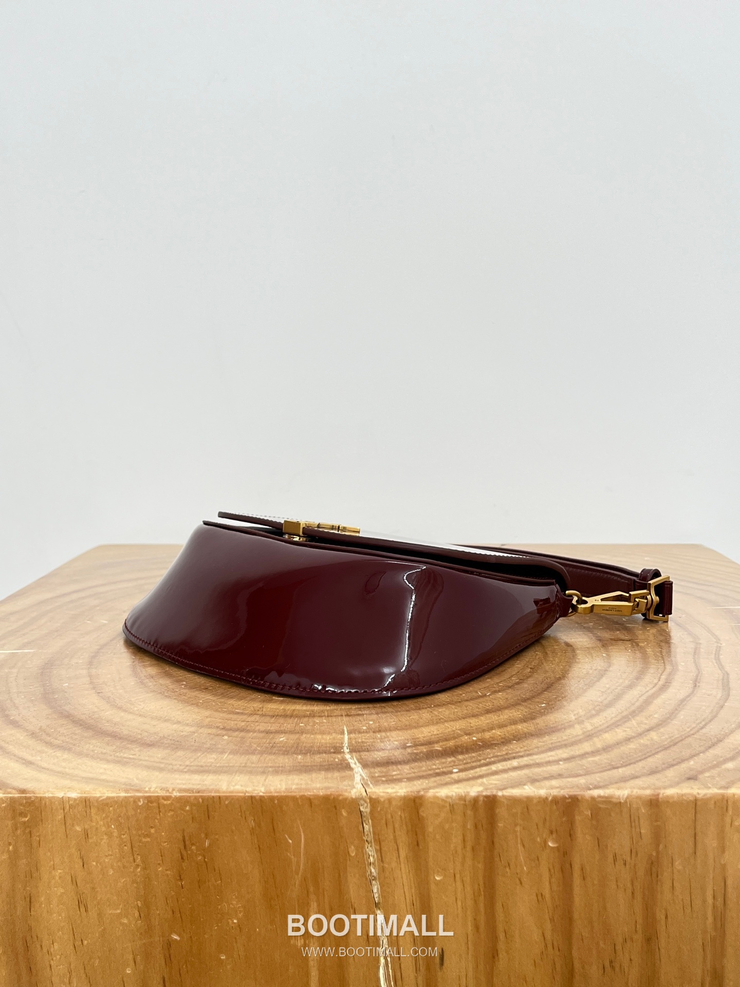 Saint Laurent Voltaire Box Leather Top Handle Shoulder Bag 8008461680880 생로랑 볼테르 박스 레더 탑핸들 숄더백 21cm 15