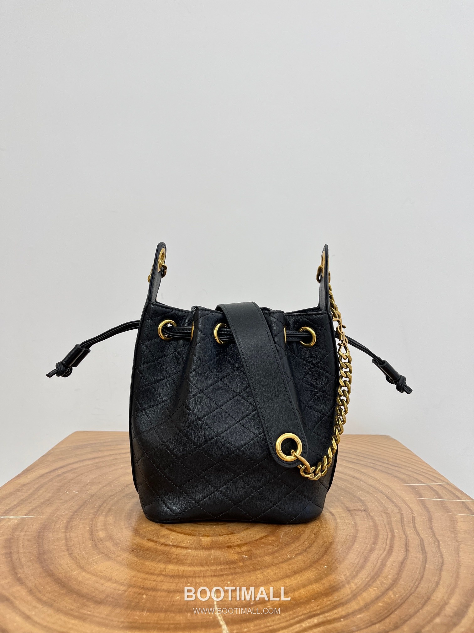 Saint Laurent Mini Quilted Lambskin Bucket Bag 840886168880 생로랑 미니 퀼팅 램스킨 버킷백 25cm 5