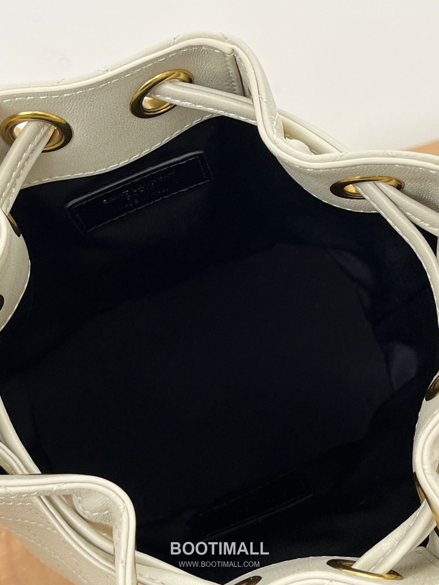 Saint Laurent Mini Quilted Lambskin Bucket Bag 840886168880 생로랑 미니 퀼팅 램스킨 버킷백 25cm 15